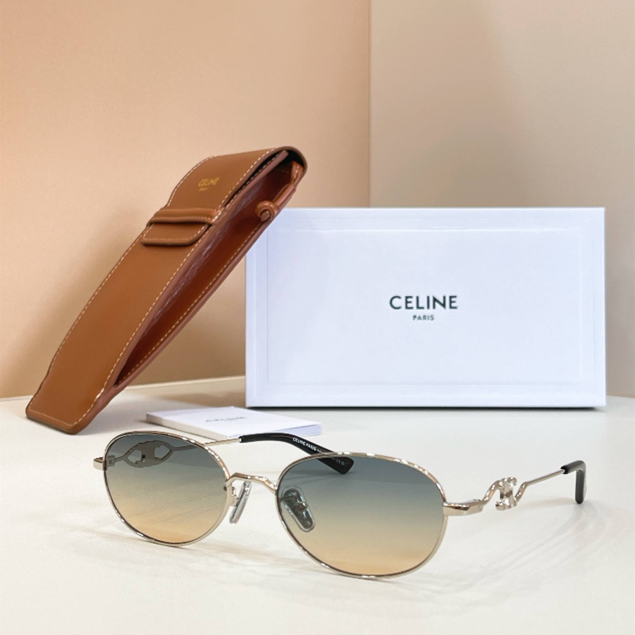 CELINE Sunglasses - CL40571
