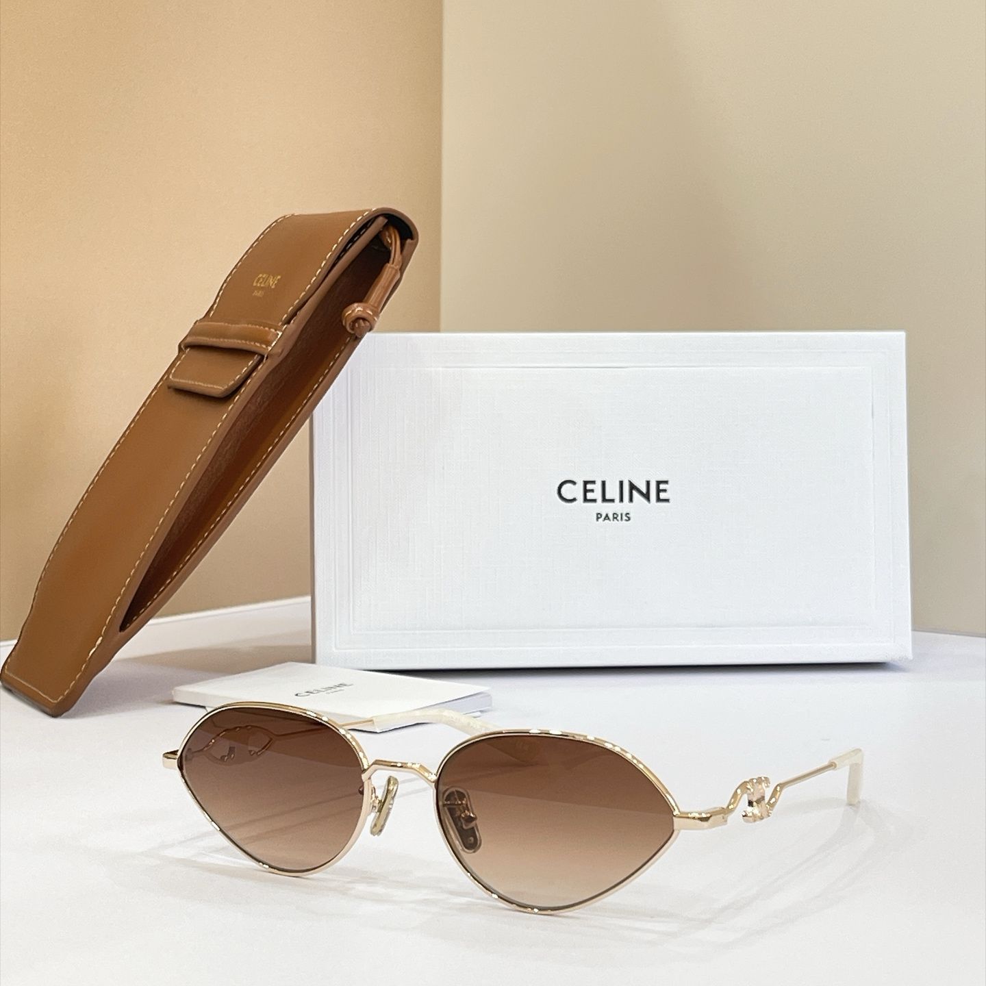 CELINE Sunglasses - CL40354