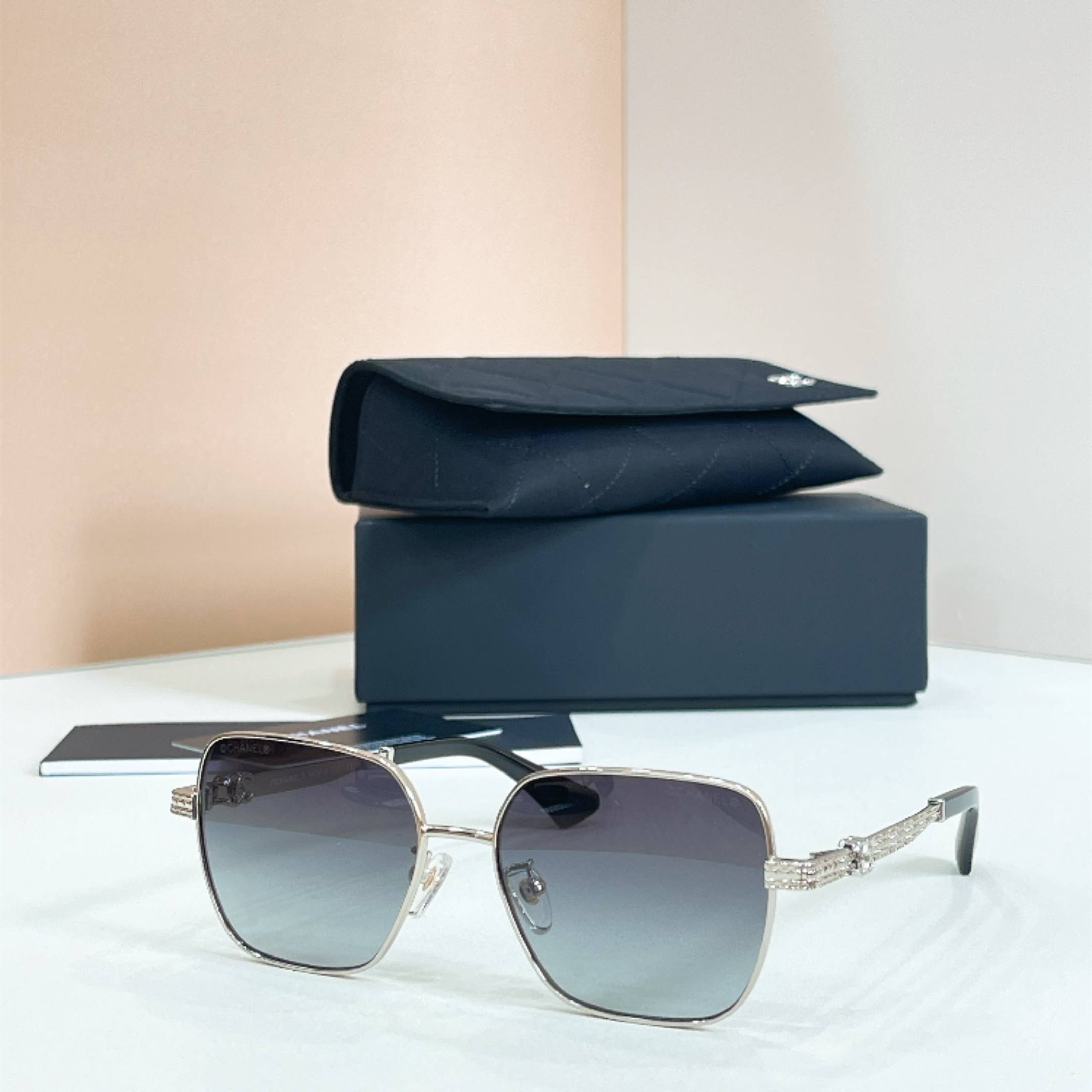 CHANEL Sunglasses - CH2230