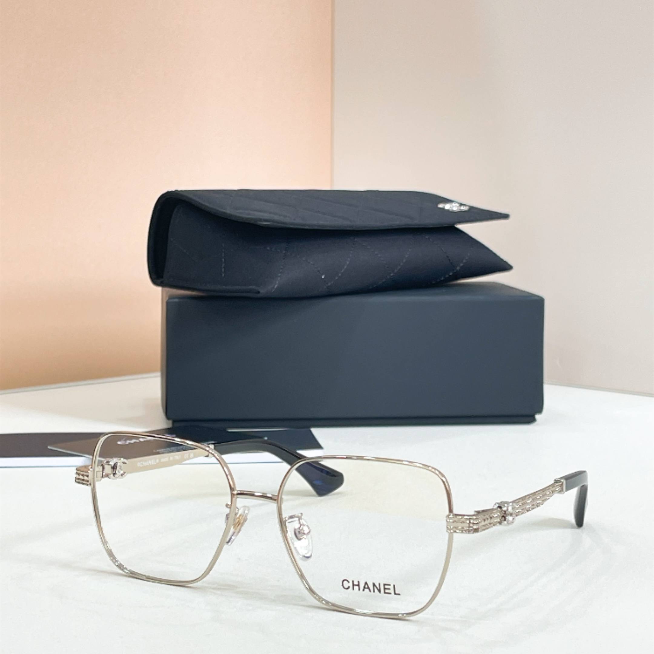 CHANEL Sunglasses - CH2230