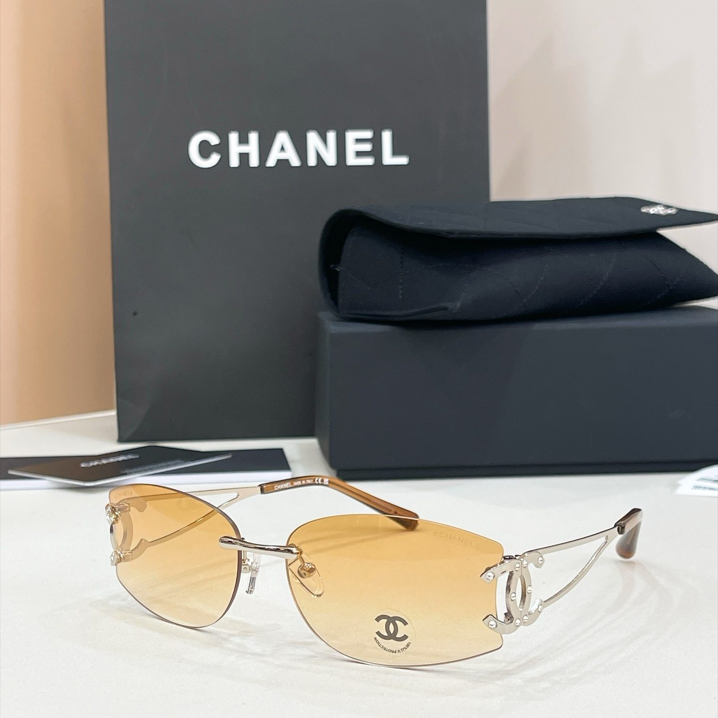 CHANEL Sunglasses - CH4087