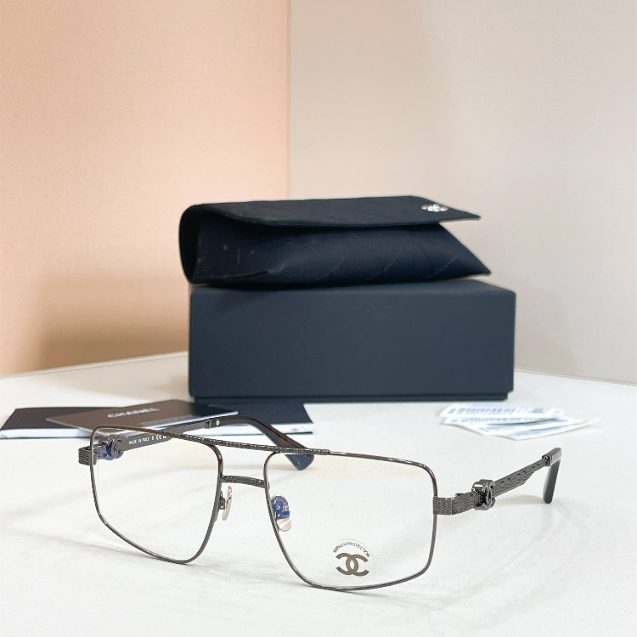 CHANEL Sunglasses - CH2229