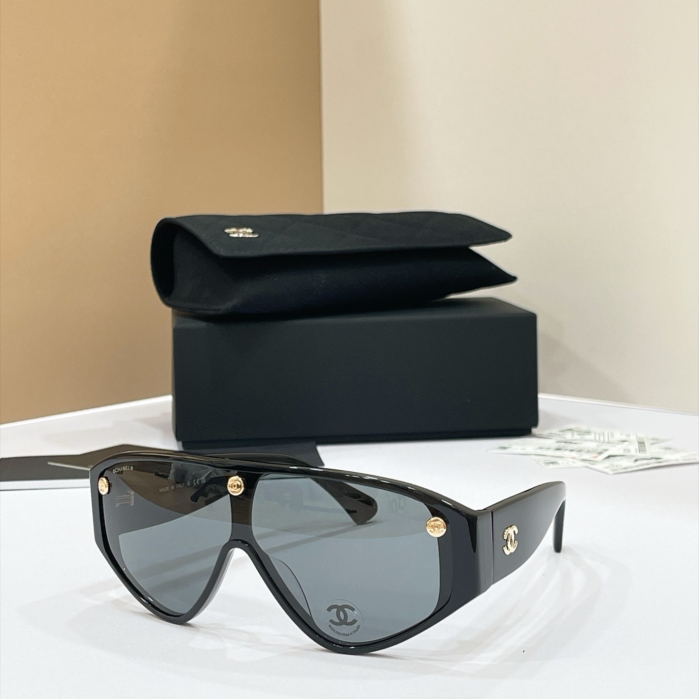 CHANEL Sunglasses - CH5569