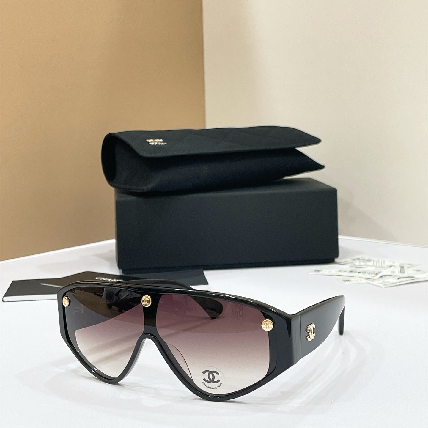 CHANEL Sunglasses - CH5569