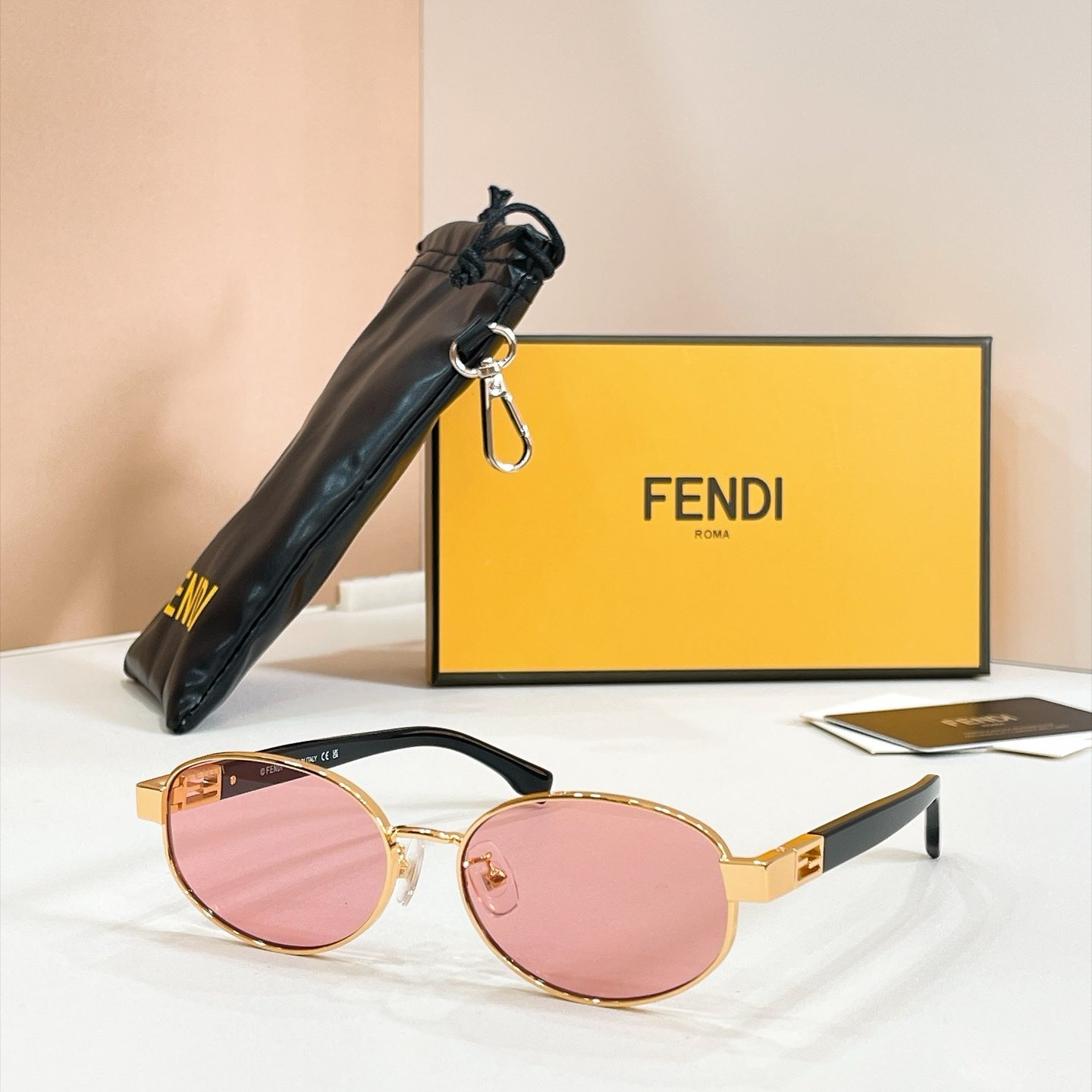 FENDI Sunglasses - FE40217U