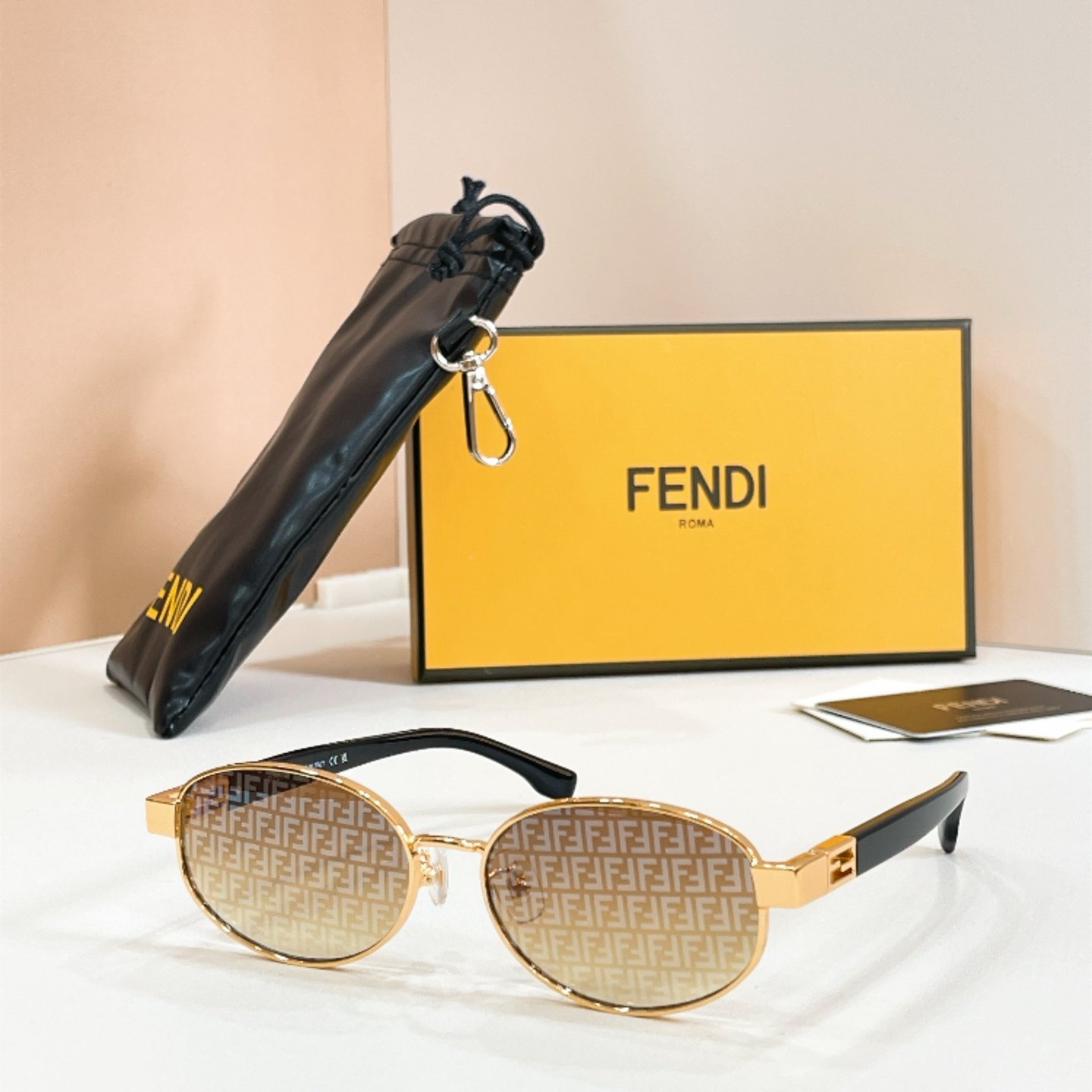 FENDI Sunglasses - FE40217U