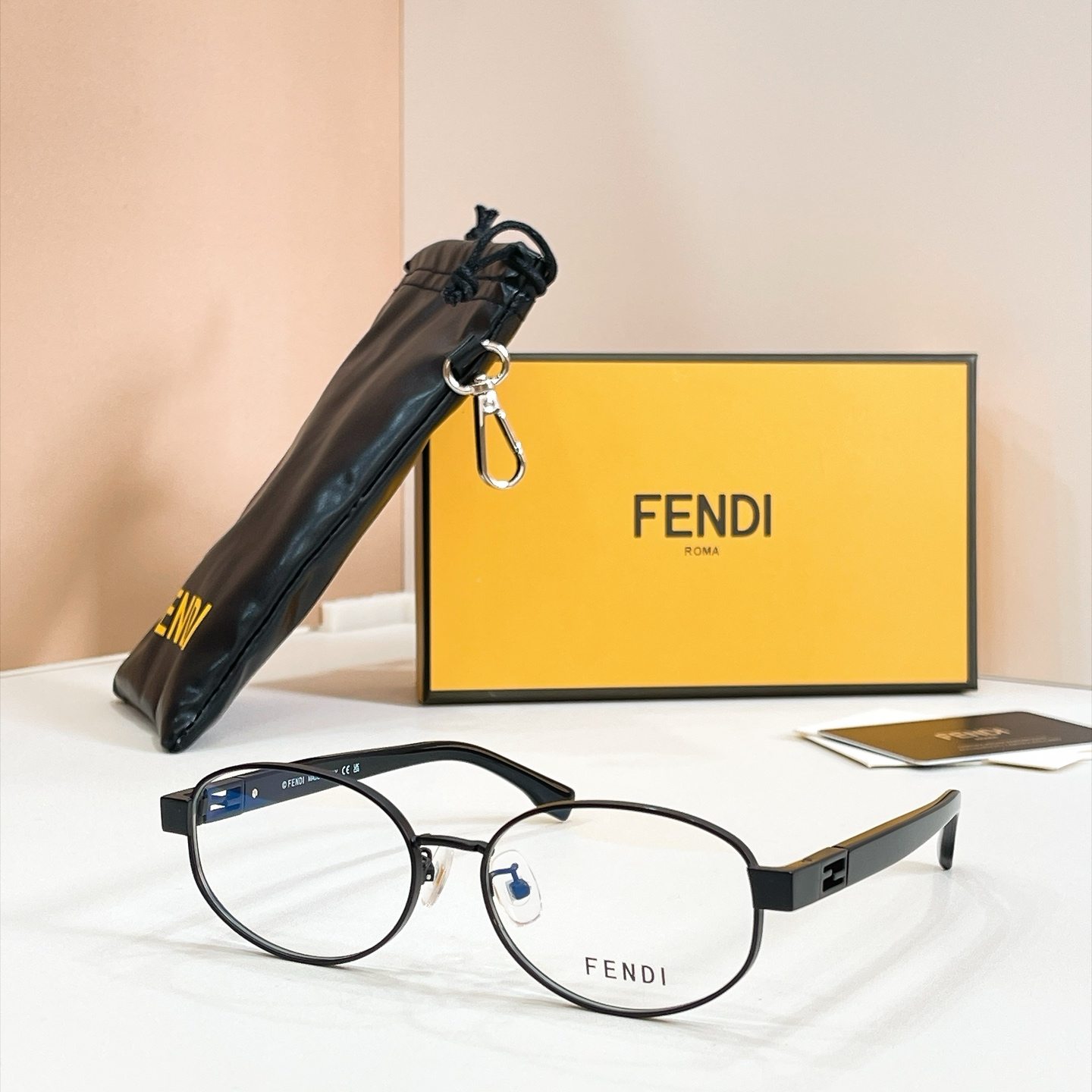 FENDI Sunglasses - FE40217U