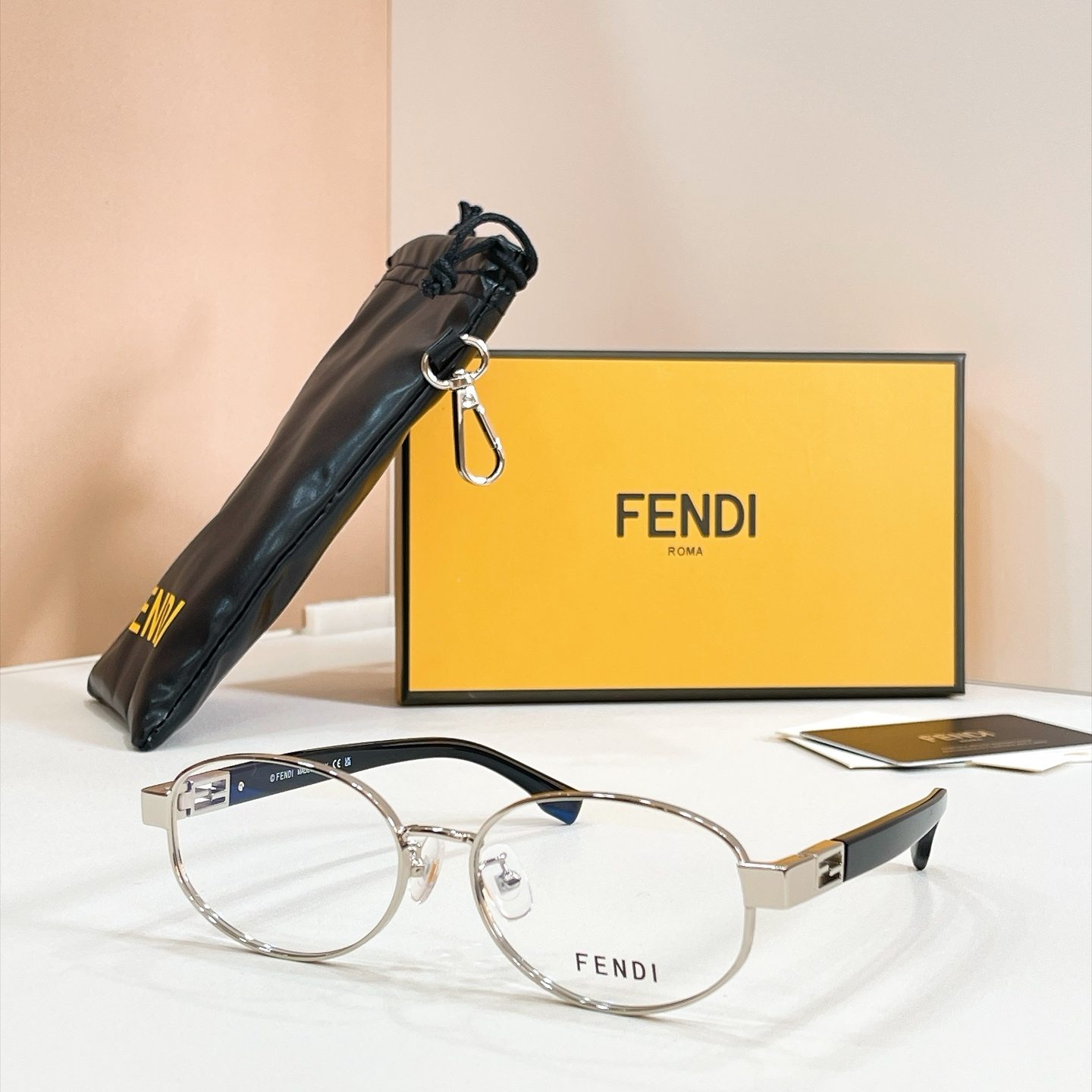FENDI Sunglasses - FE40217U