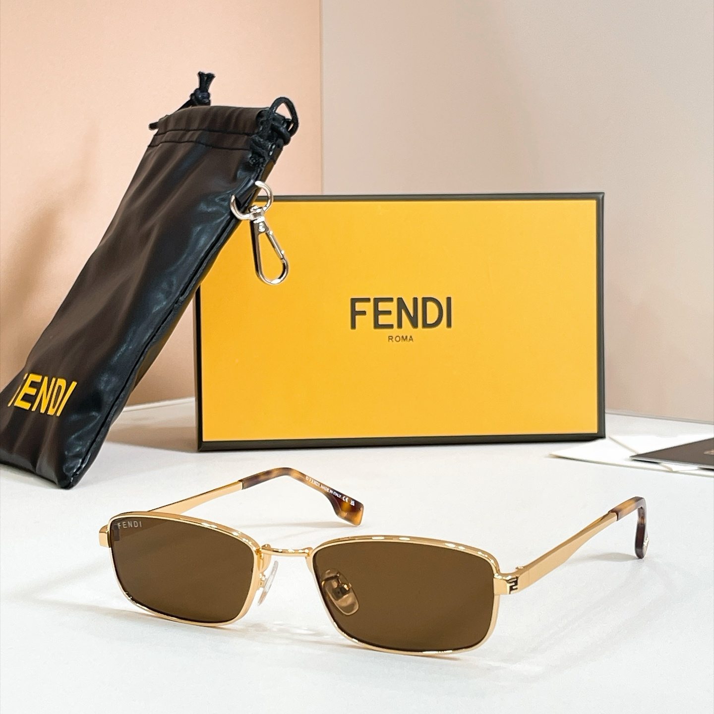 FENDI Sunglasses - FE40292U