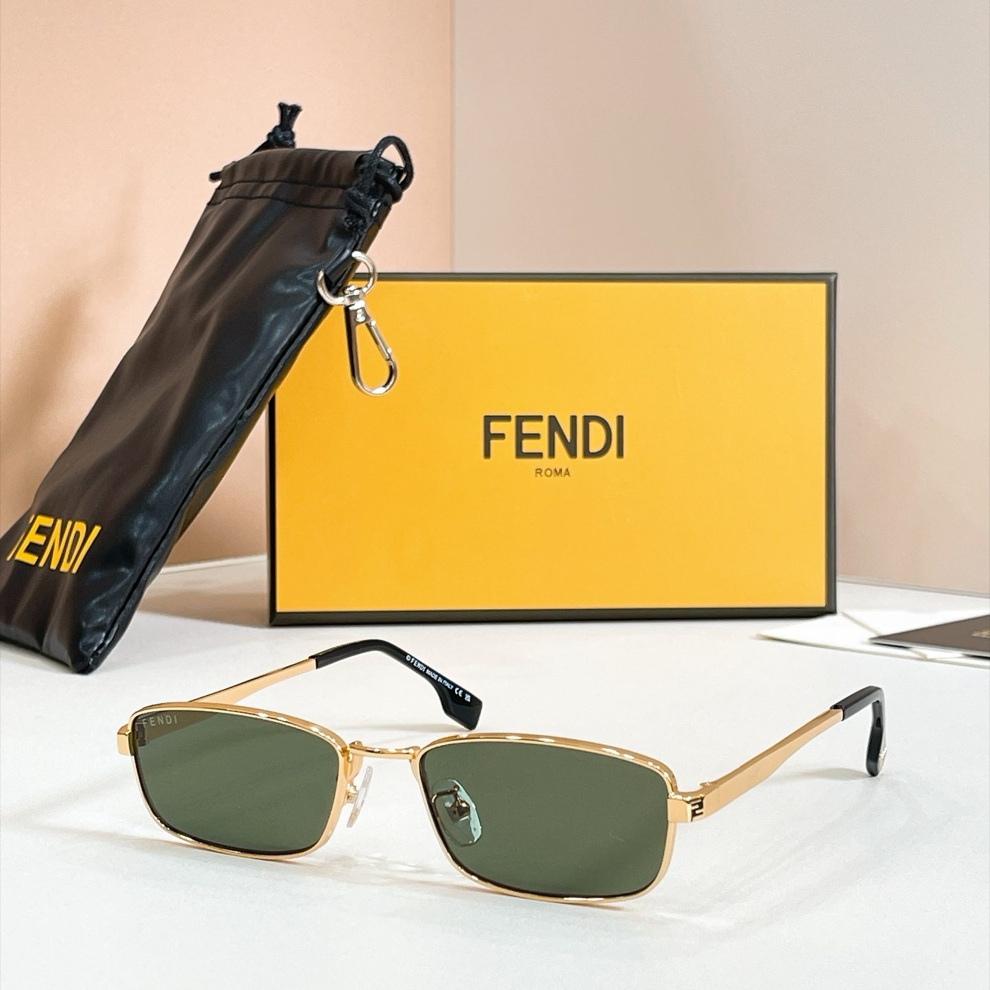 FENDI Sunglasses - FE40292U