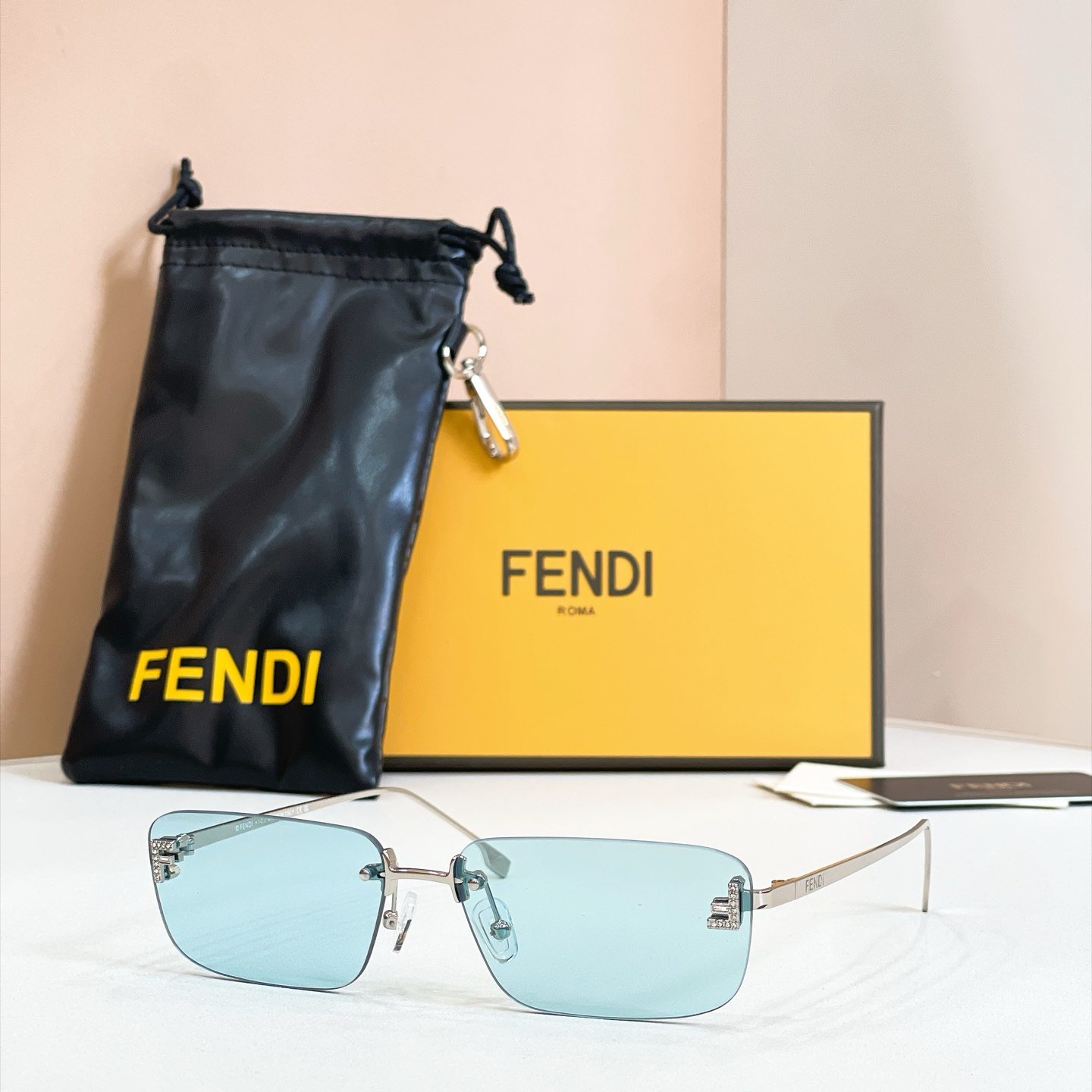 FENDI Sunglasses - FE4172US
