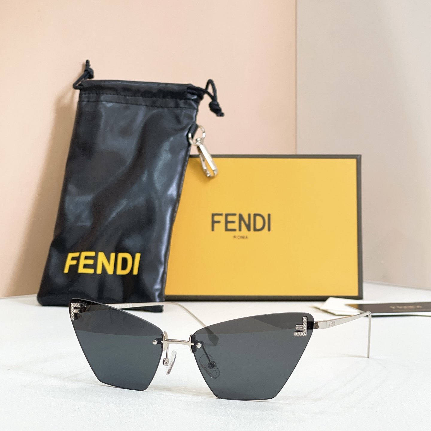FENDI Sunglasses - FE4160US