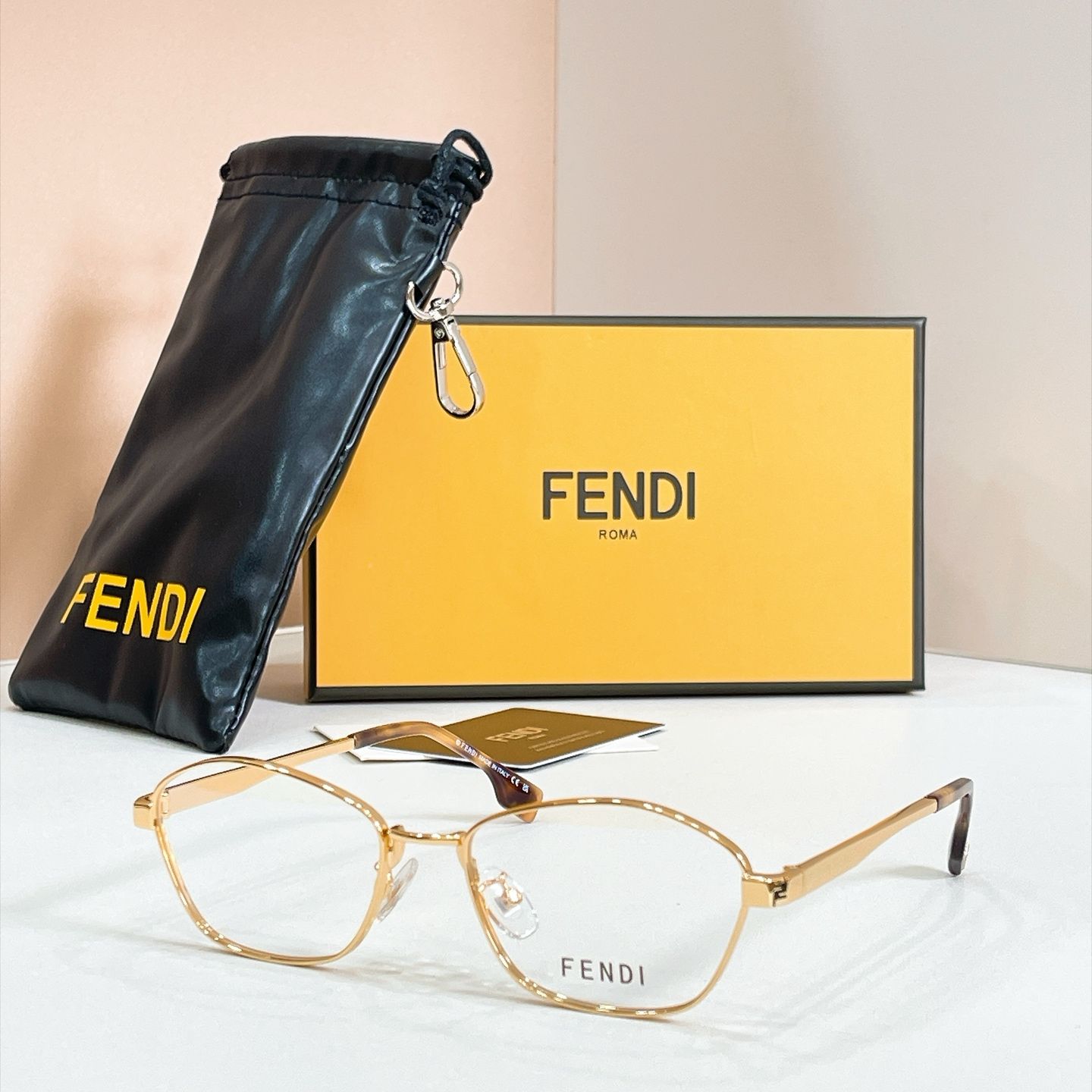 FENDI Sunglasses - FE40291U