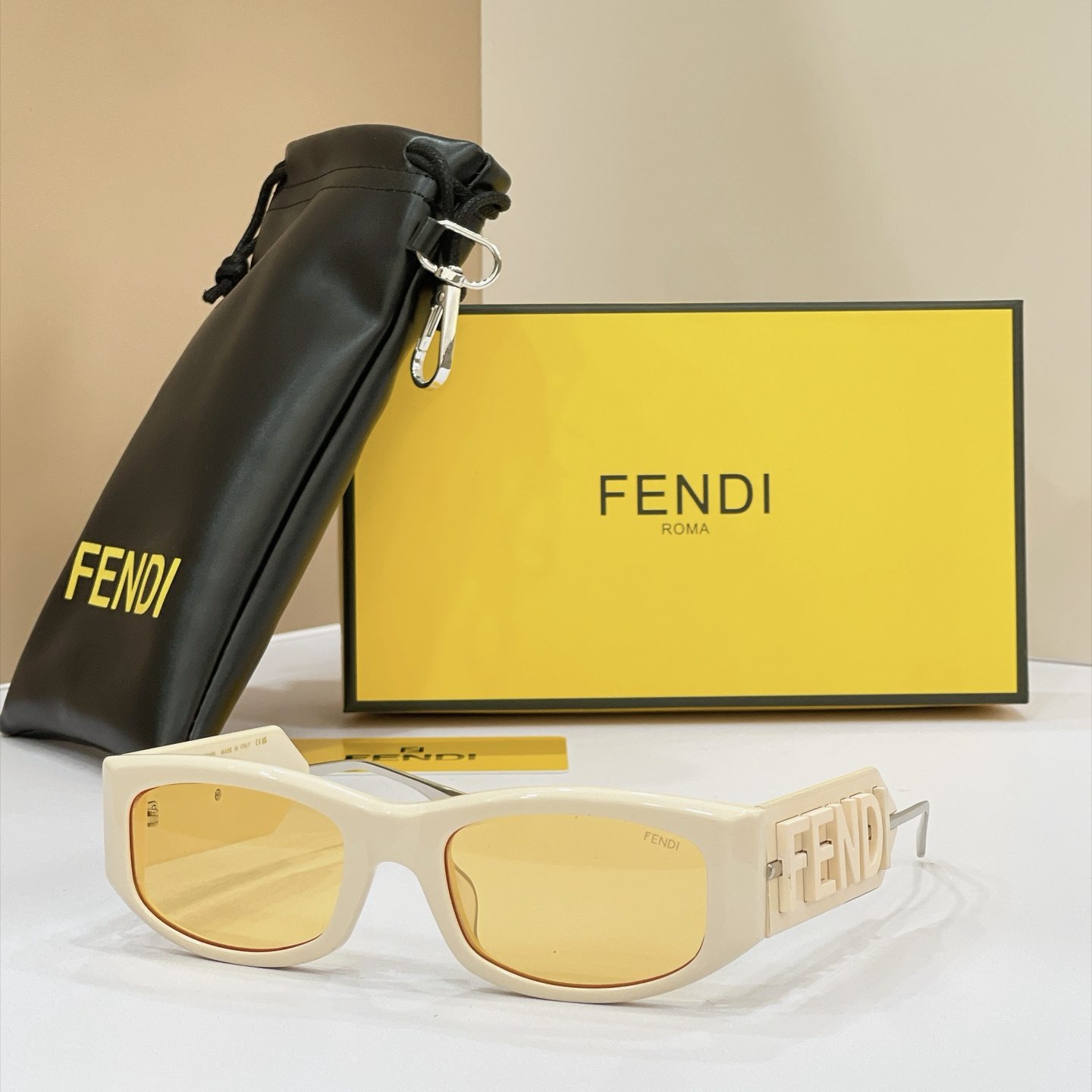 FENDI Sunglasses - FE4087