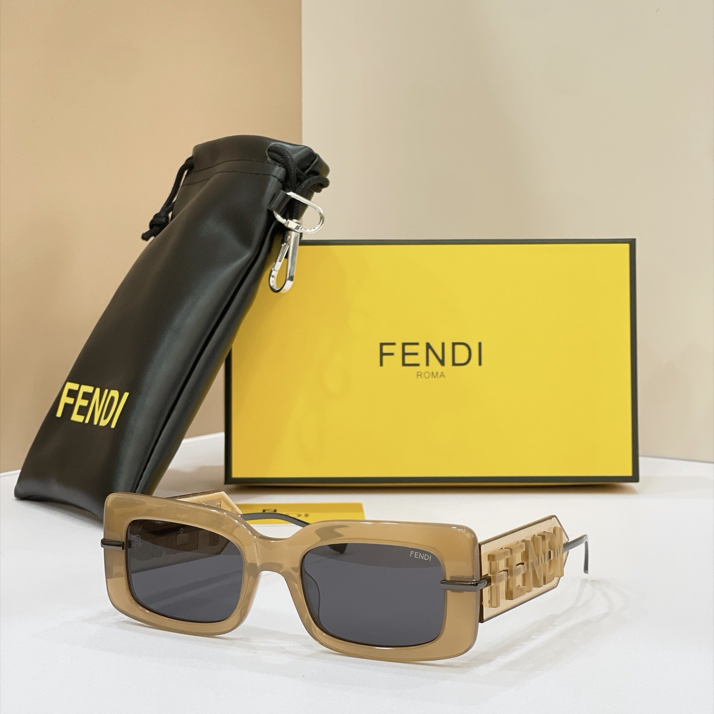 FENDI Sunglasses - F0L085V1RF1PEA