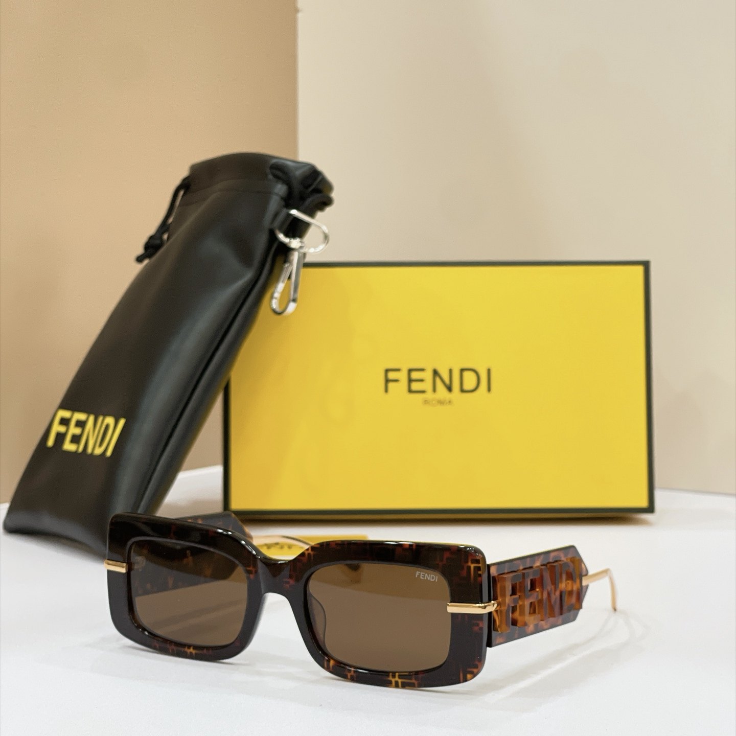 FENDI Sunglasses - F0L085V1RF1PEA