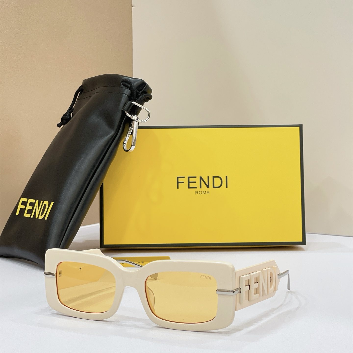 FENDI Sunglasses - F0L085V1RF1PEA