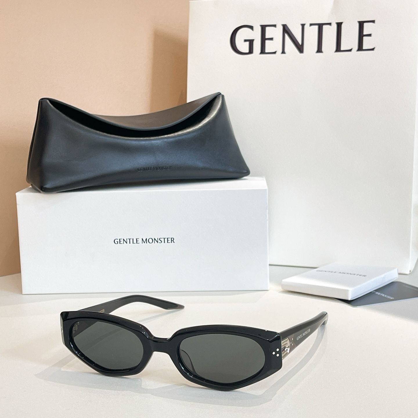 Gentle Monster Sunglasses - DEVON