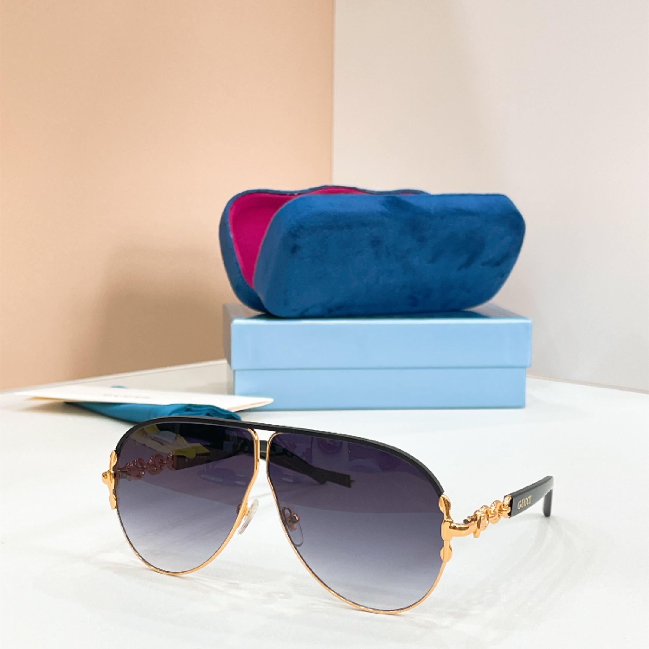 GUCCI Sunglasses - GG2307