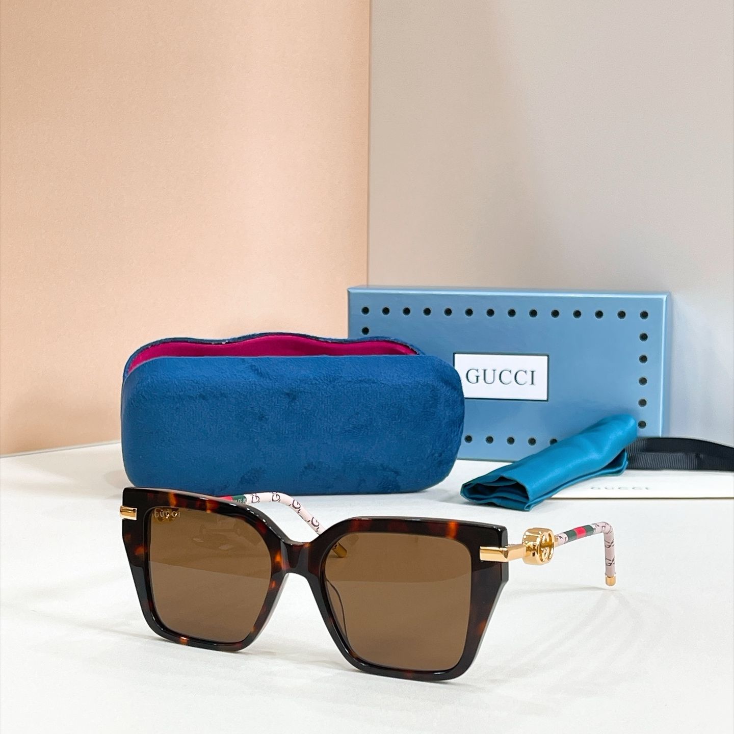 GUCCI Sunglasses - GG2342S