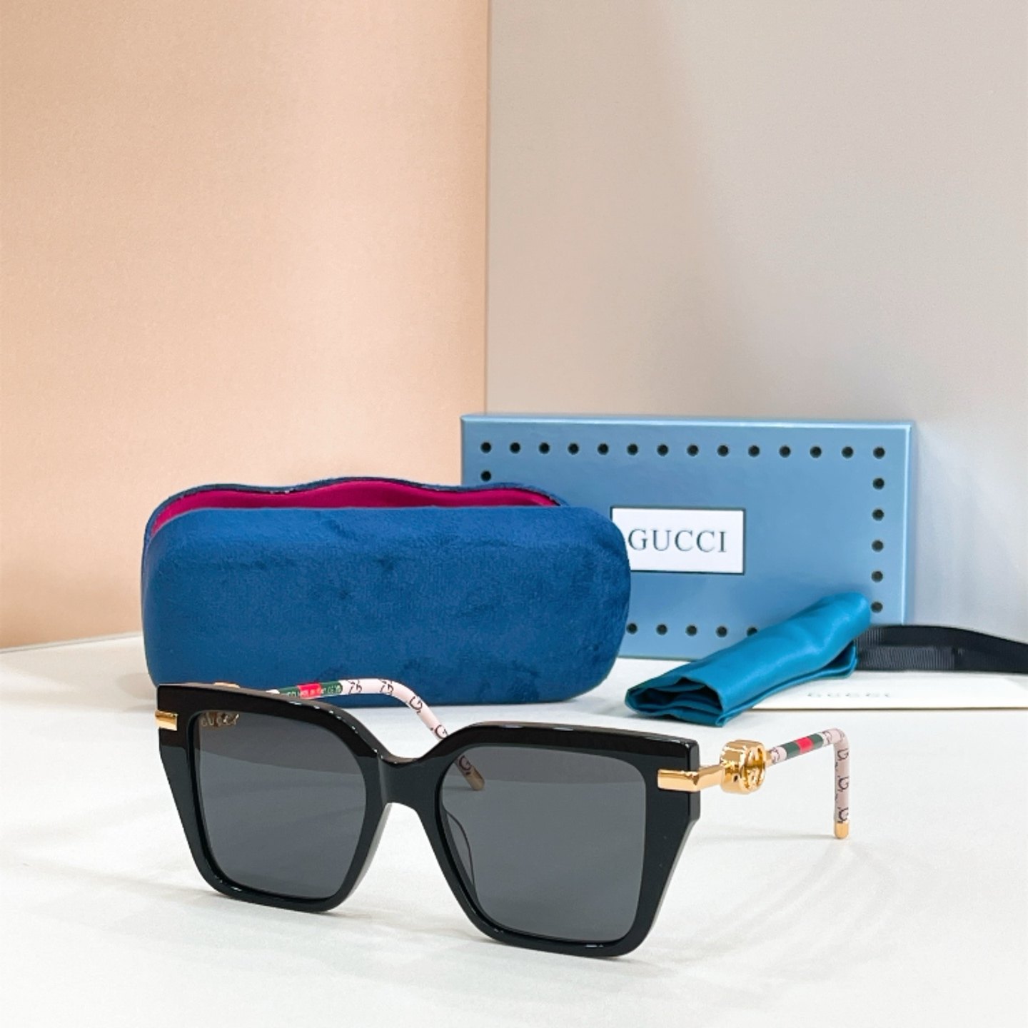 GUCCI Sunglasses - GG2342S