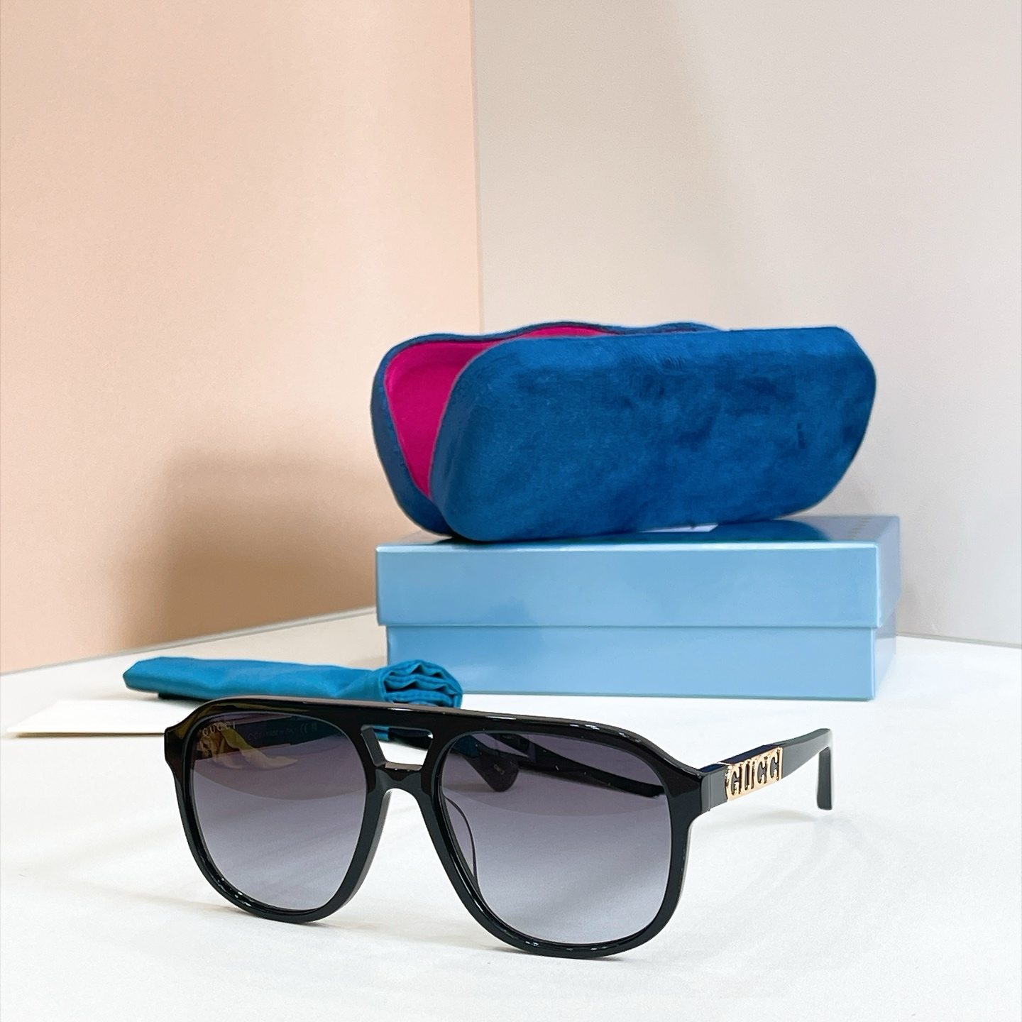 GUCCI Sunglasses - GG1188S