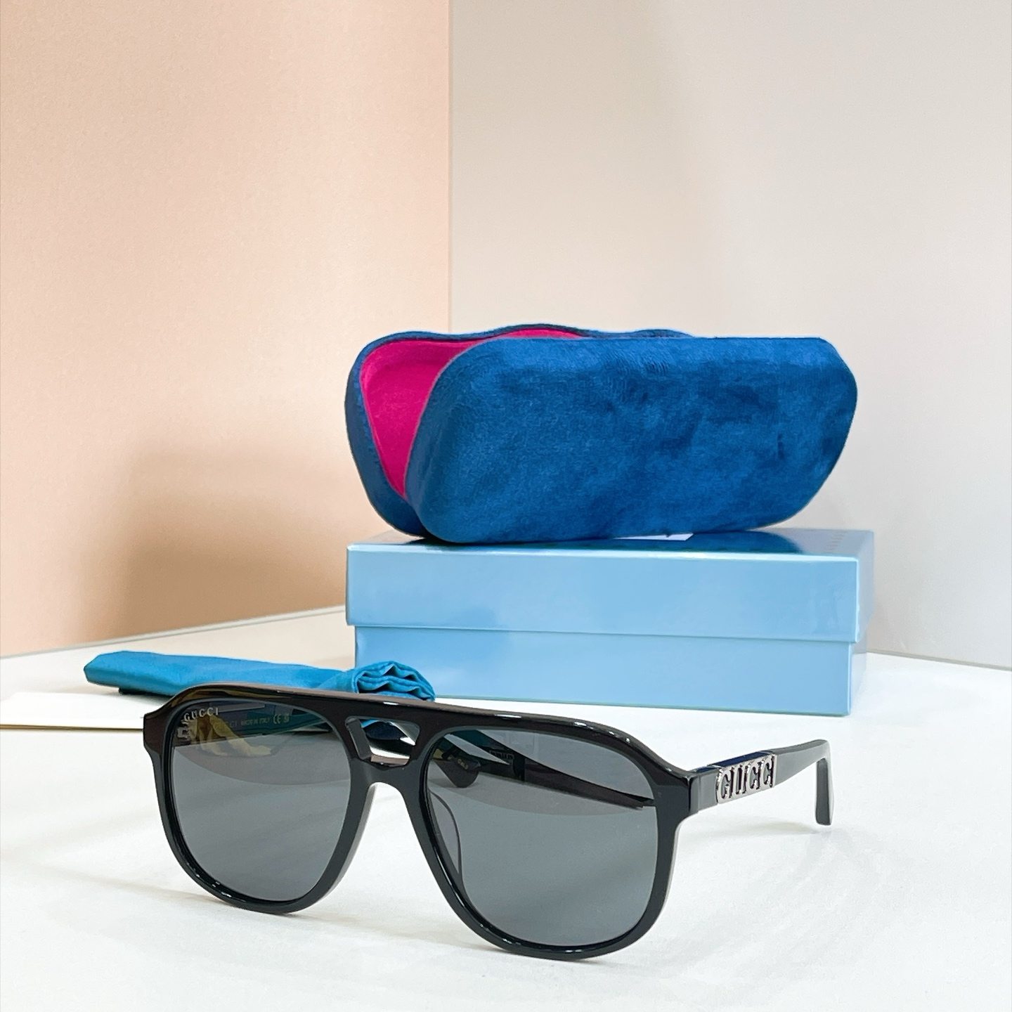GUCCI Sunglasses - GG1188S