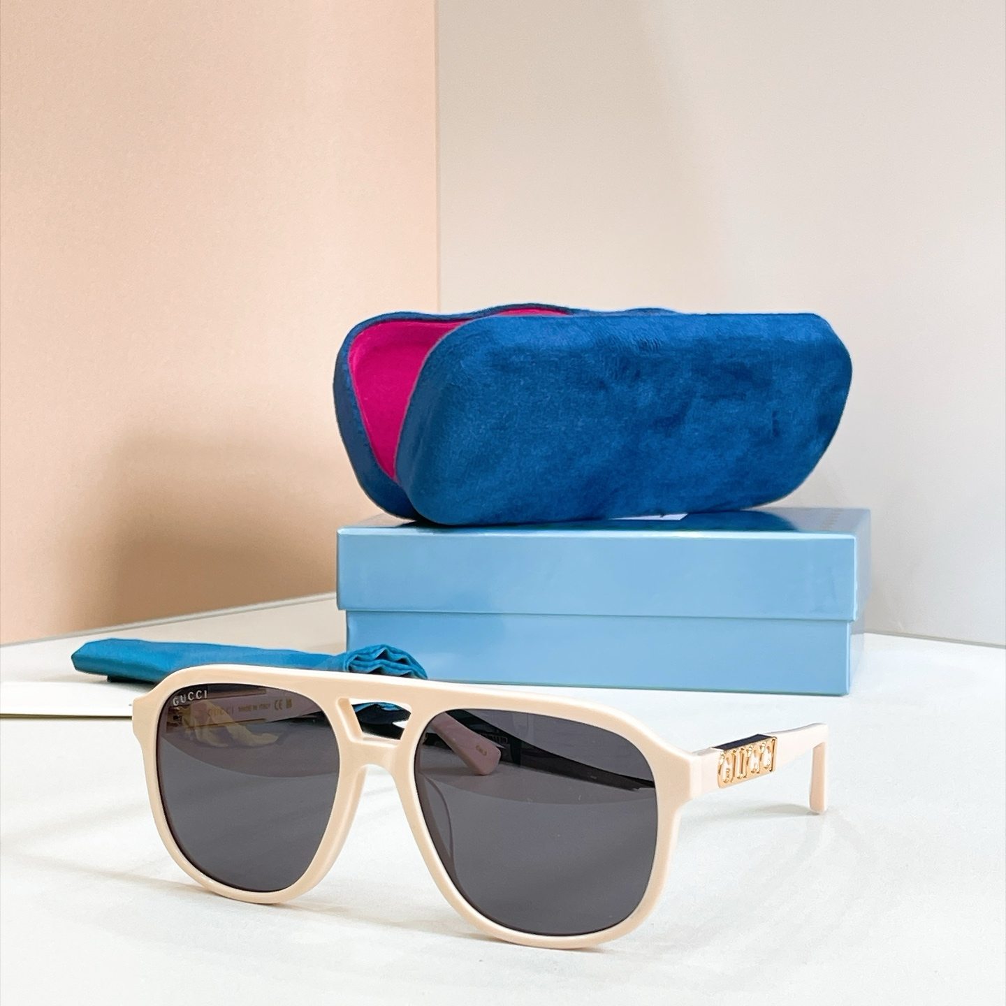 GUCCI Sunglasses - GG1188S