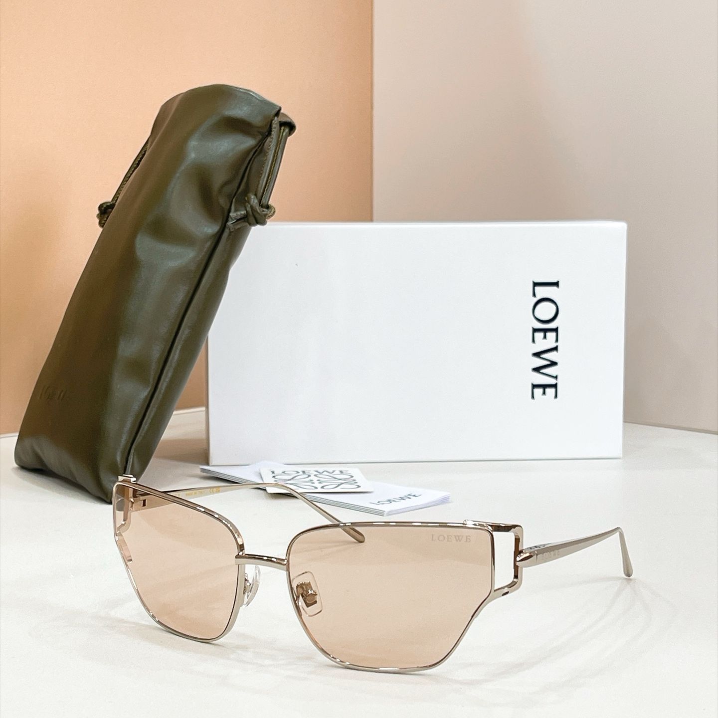 LOEWE Sunglasses - LW40150U