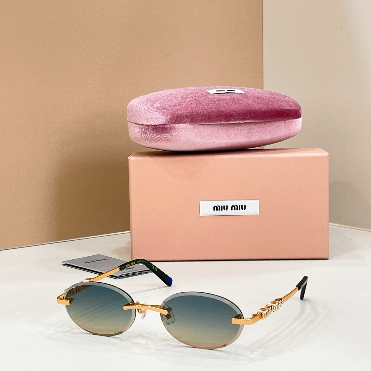 MIU MIU Sunglasses - MU946S