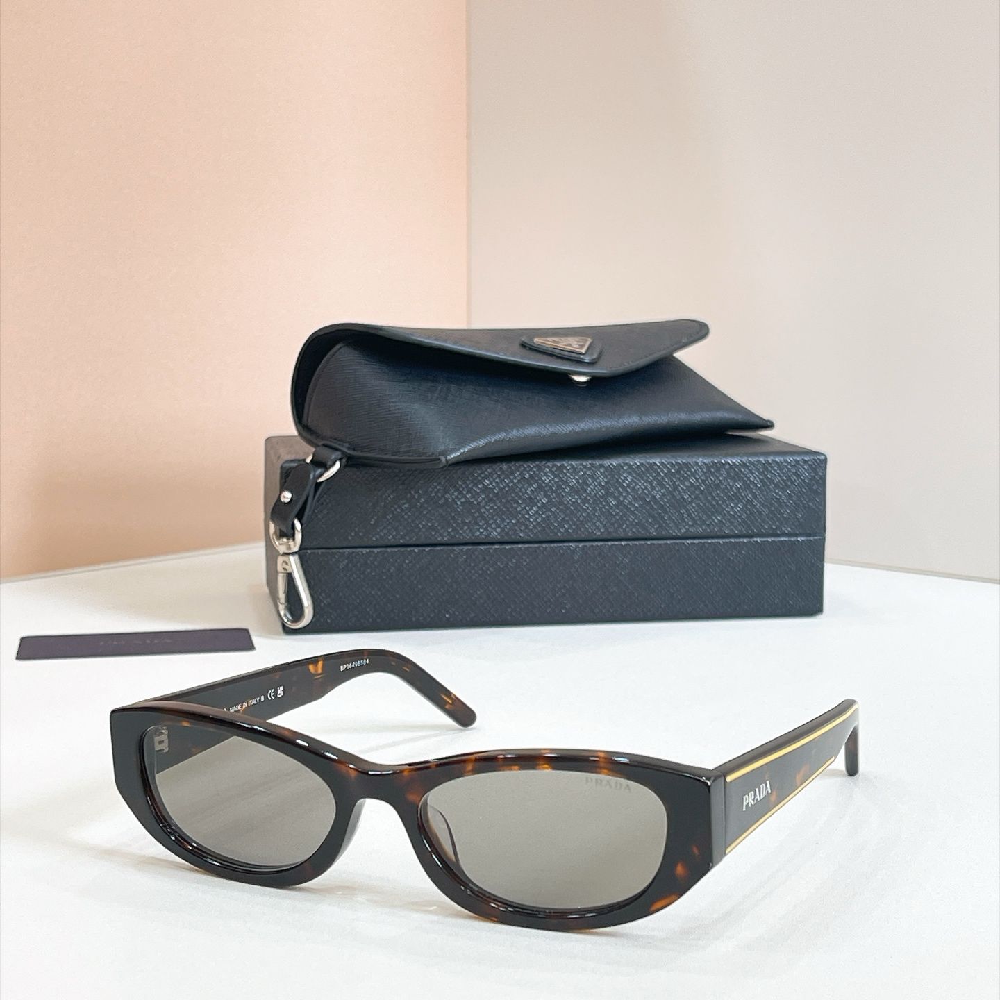 Prada Sunglasses - OPRD22S