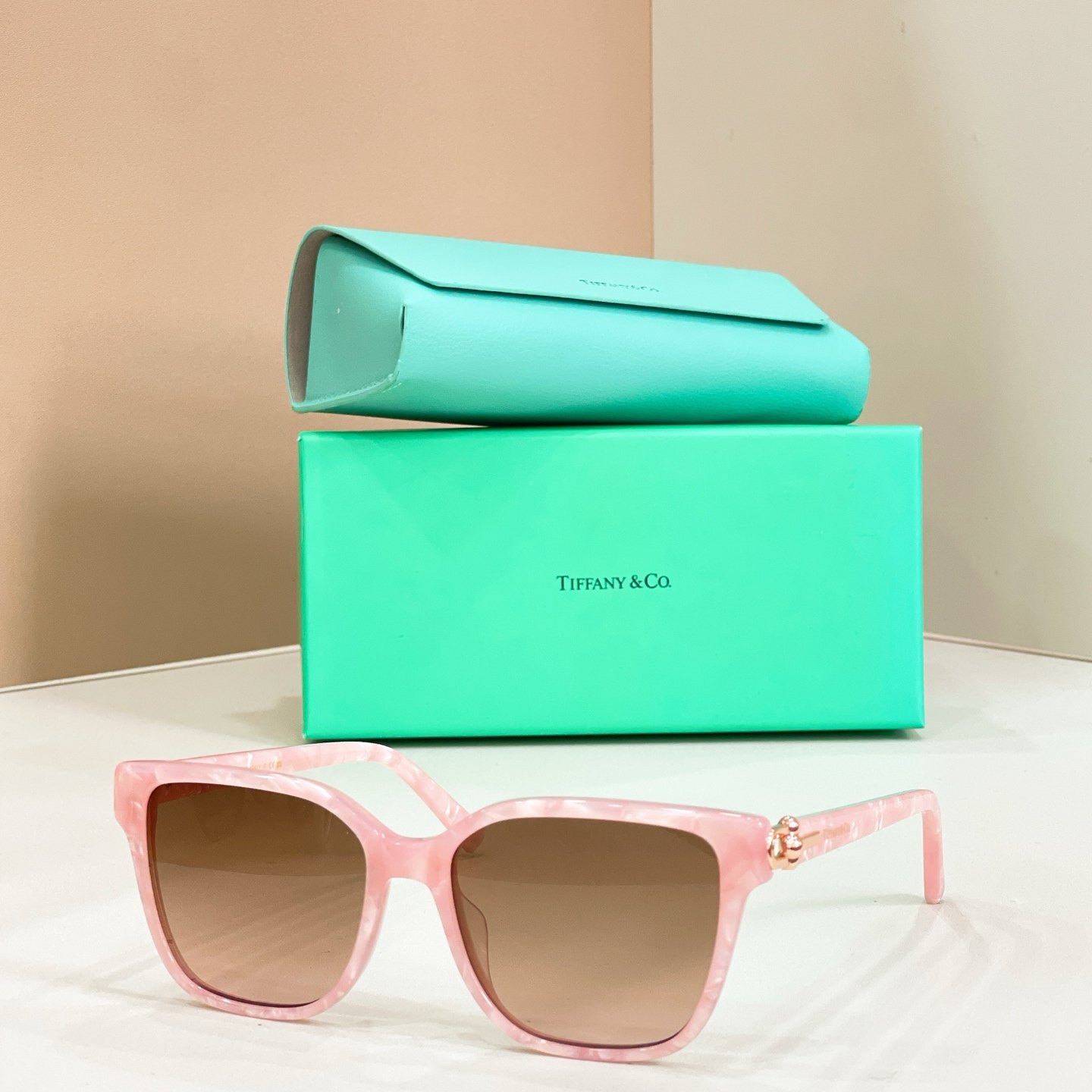 TIFFANY&Co Sunglasses - TF2274D