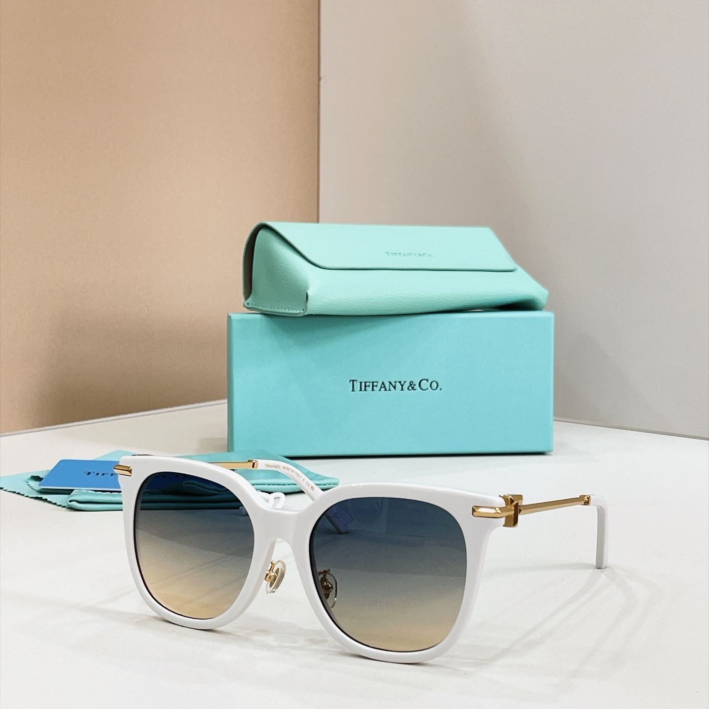 TIFFANY&Co Sunglasses - TF5006