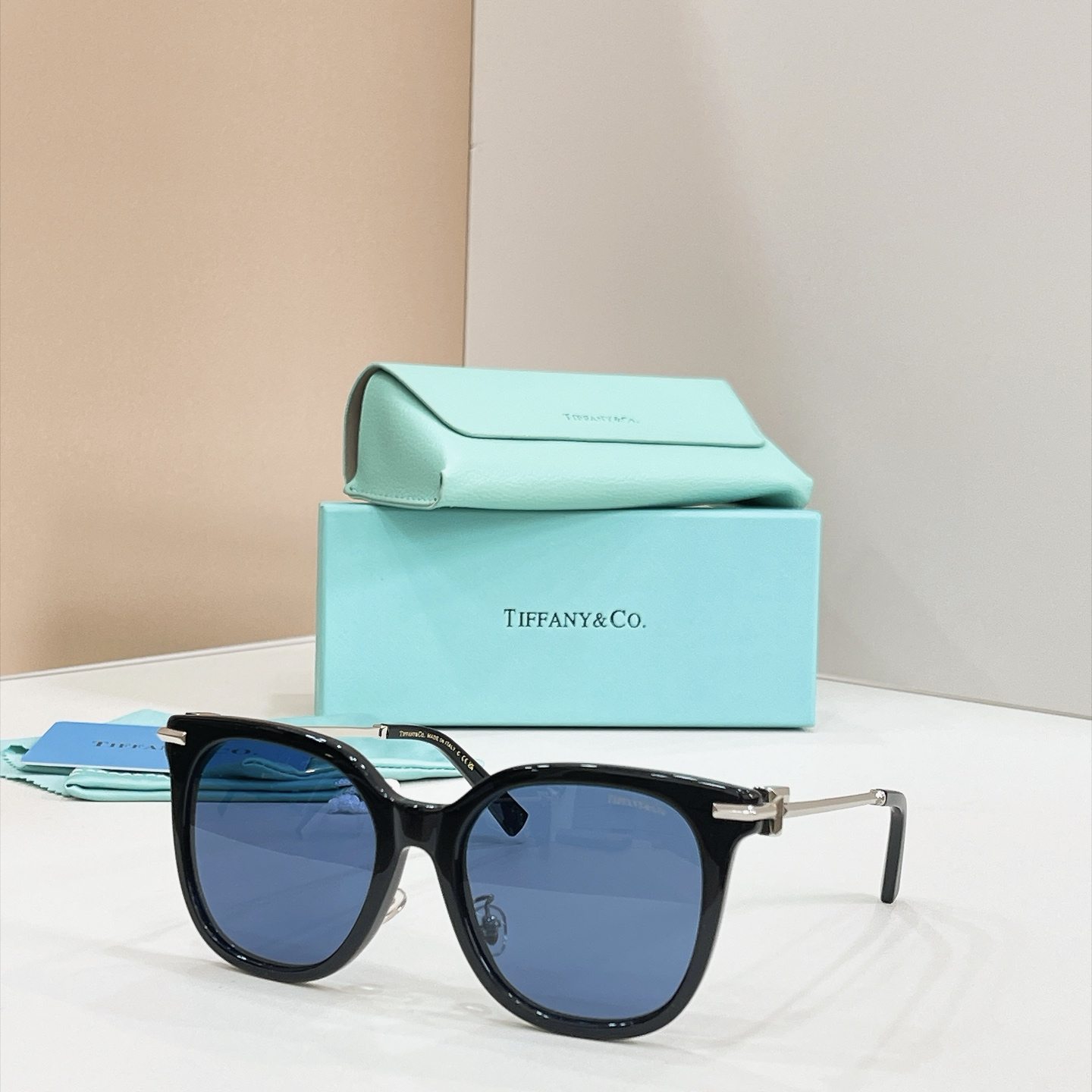 TIFFANY&Co Sunglasses - TF5006