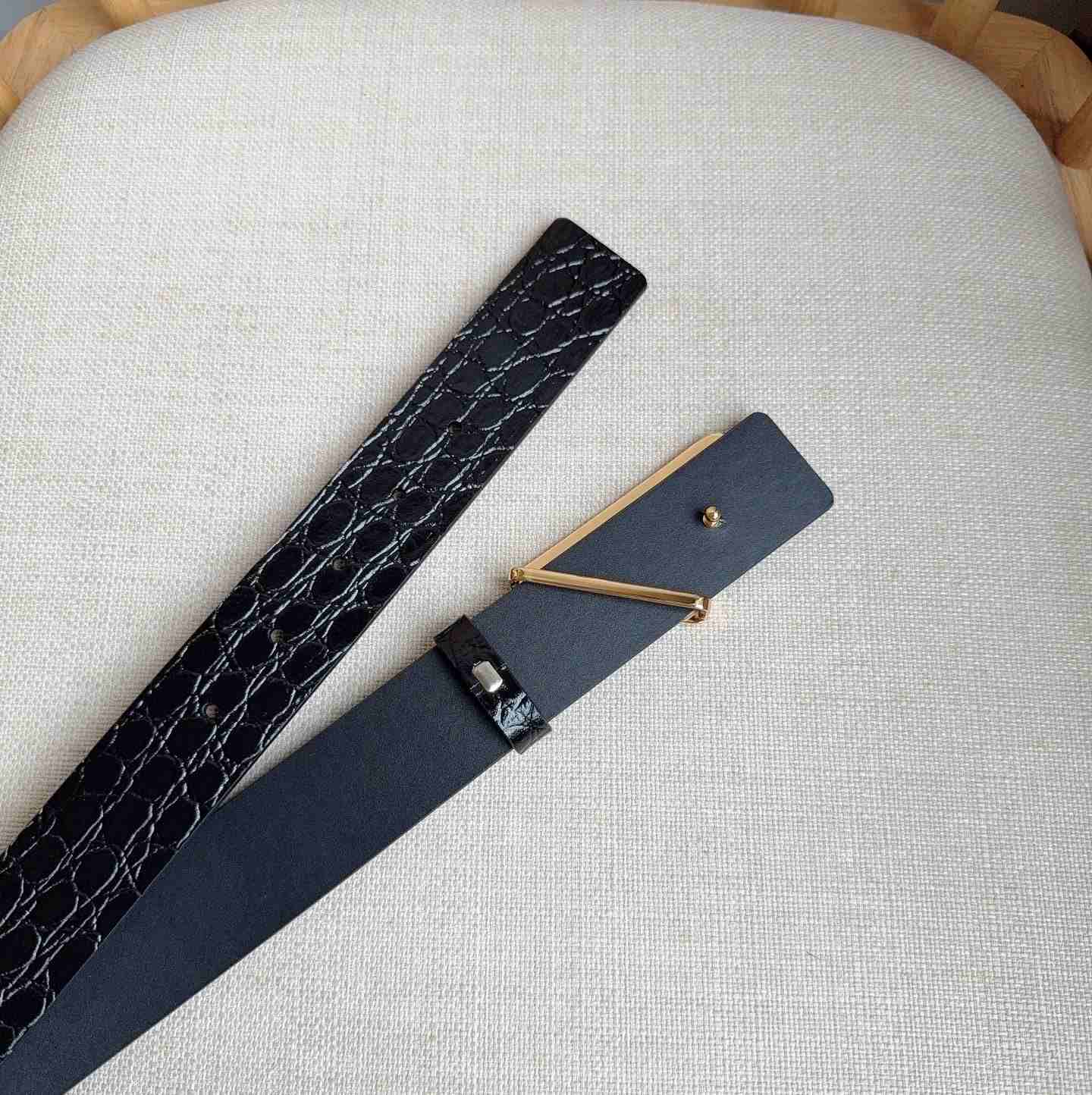 Prada Belt – 35mm
