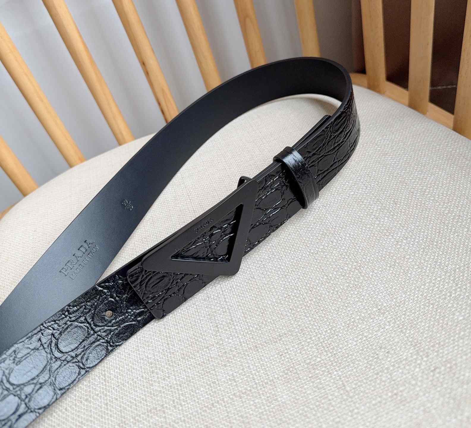 Prada Belt – 35mm