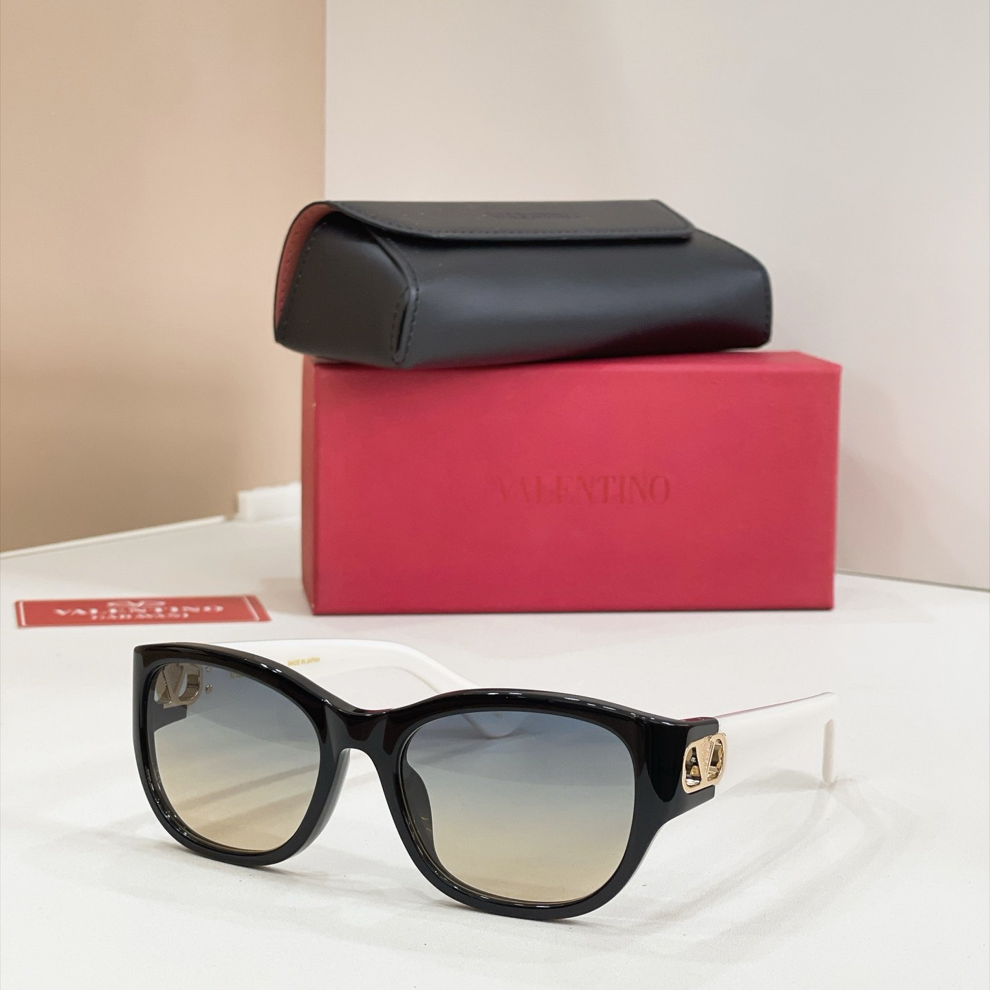 VALENTINO Sunglasses - VG0039SK