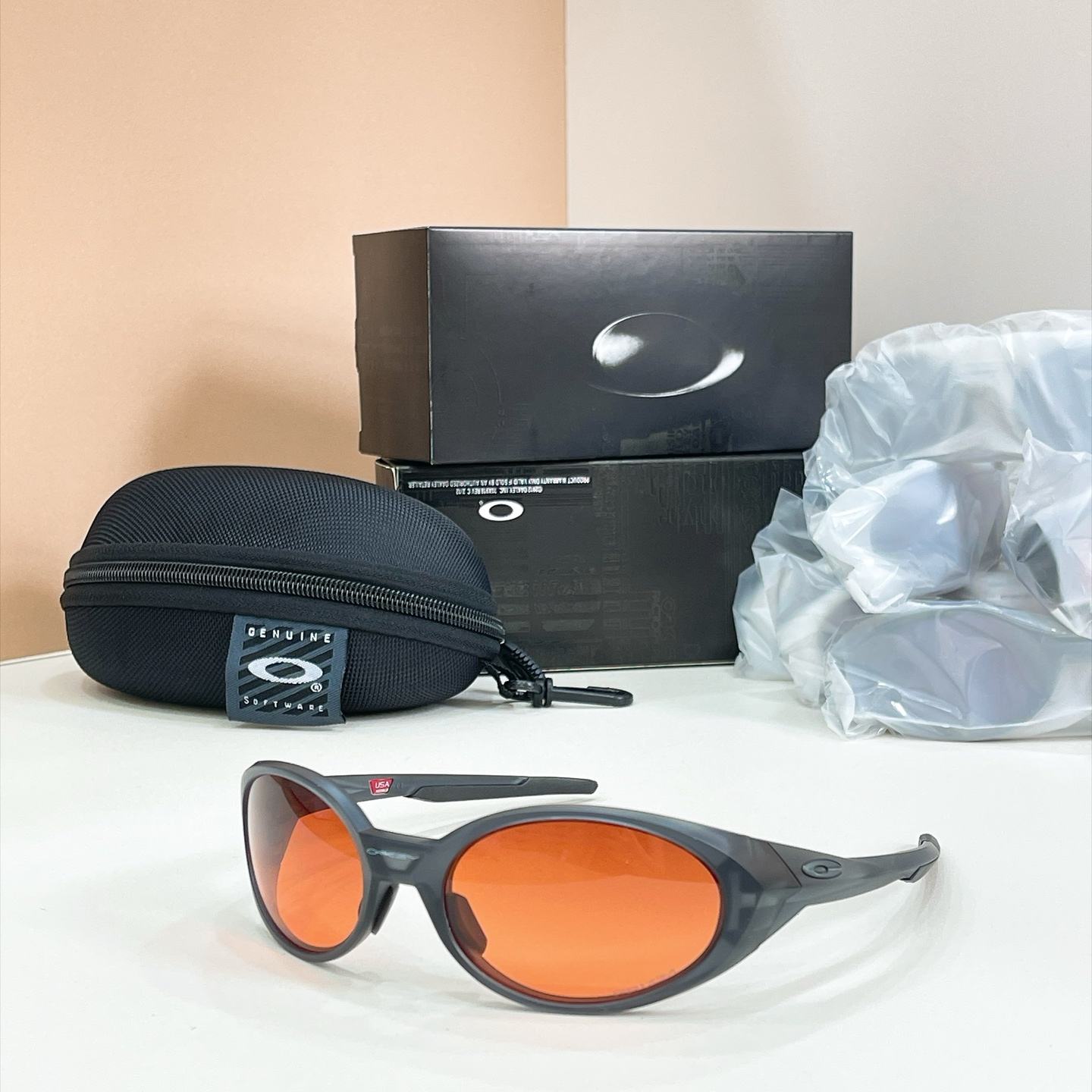 Oakley Sport / Wraparound Sunglasses - 9438