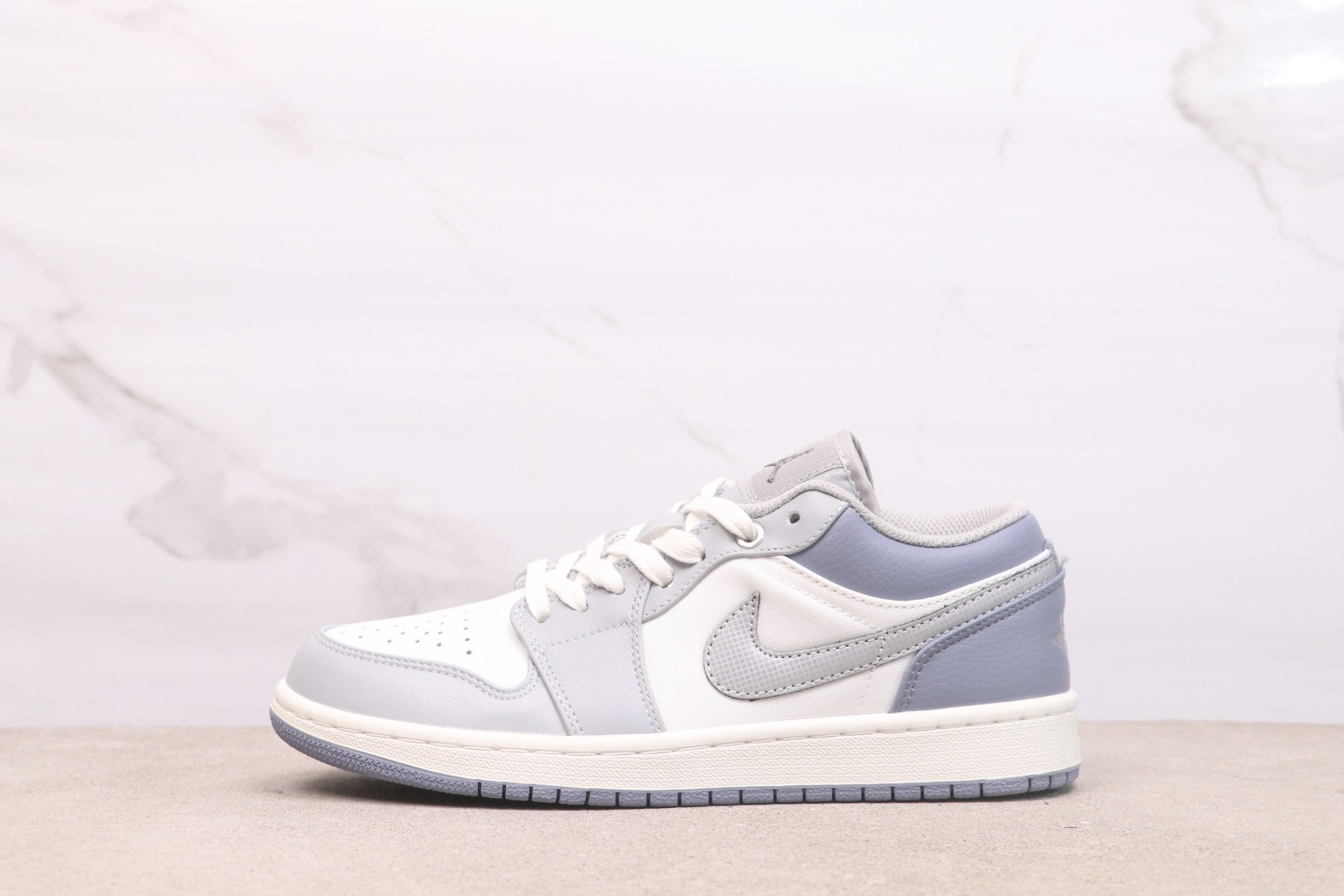 Air Jordan 1 Low IX5003-101