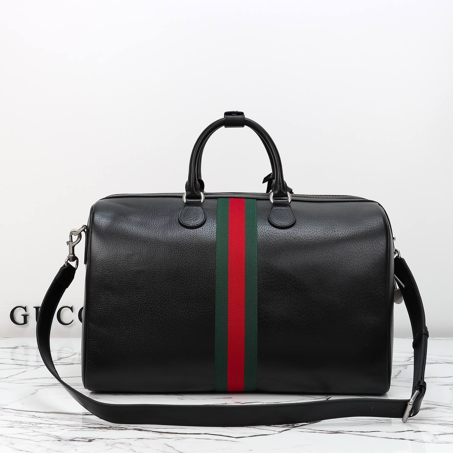 Gucci Savoy Medium Duffle Bag — 834460