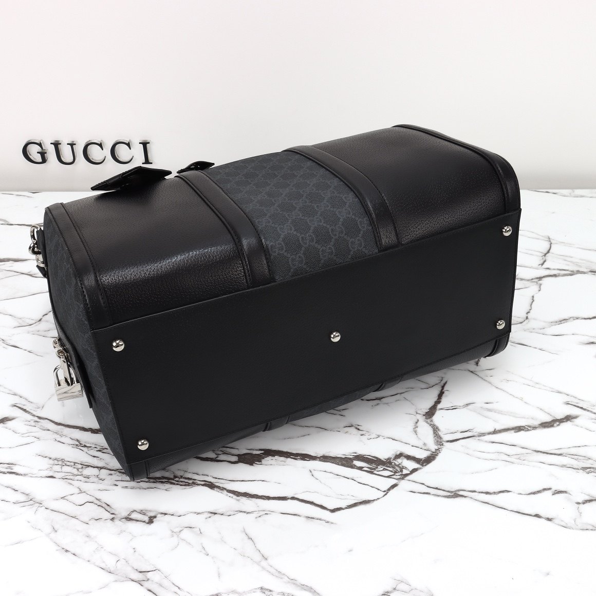 Gucci GG Medium Duffle Bag — 795458