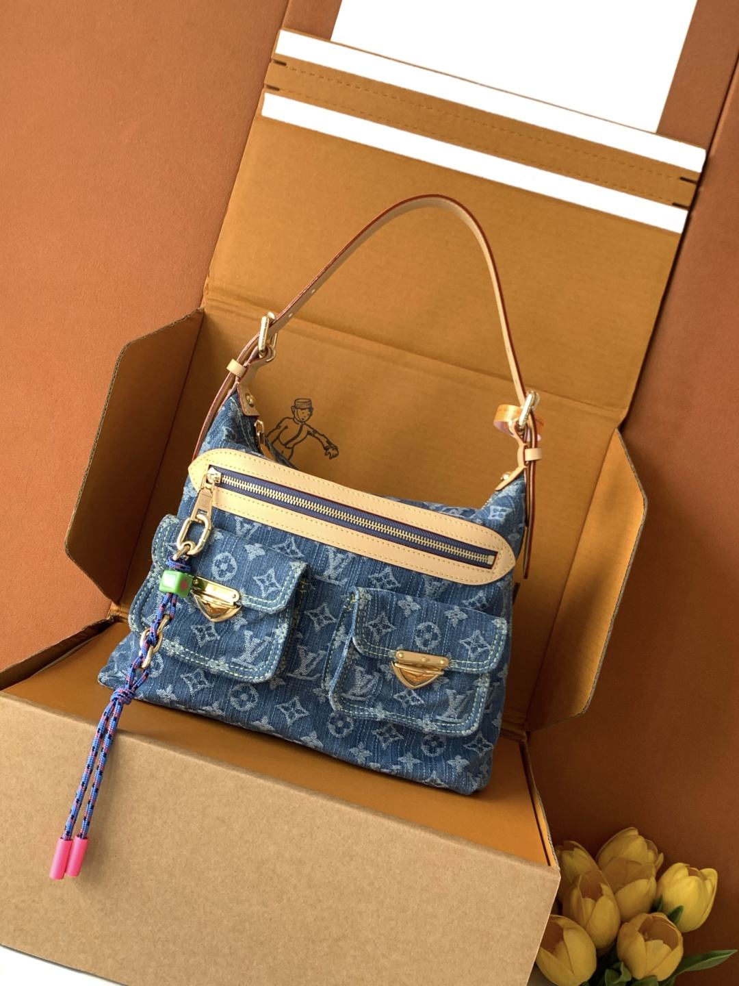 Louis Vuitton Baggy โ M27329