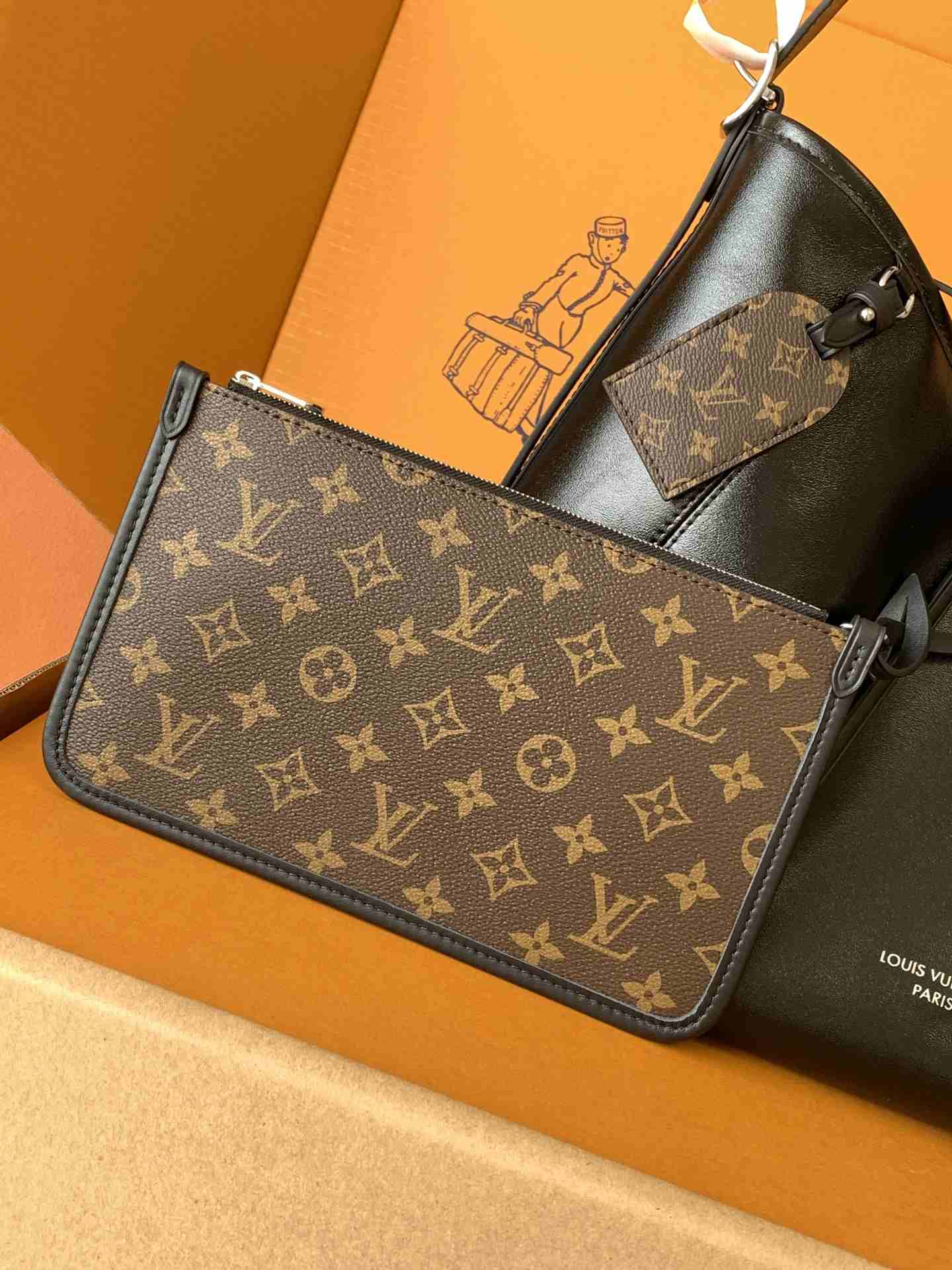 Louis Vuitton CarryAll Vibe MM — M25143