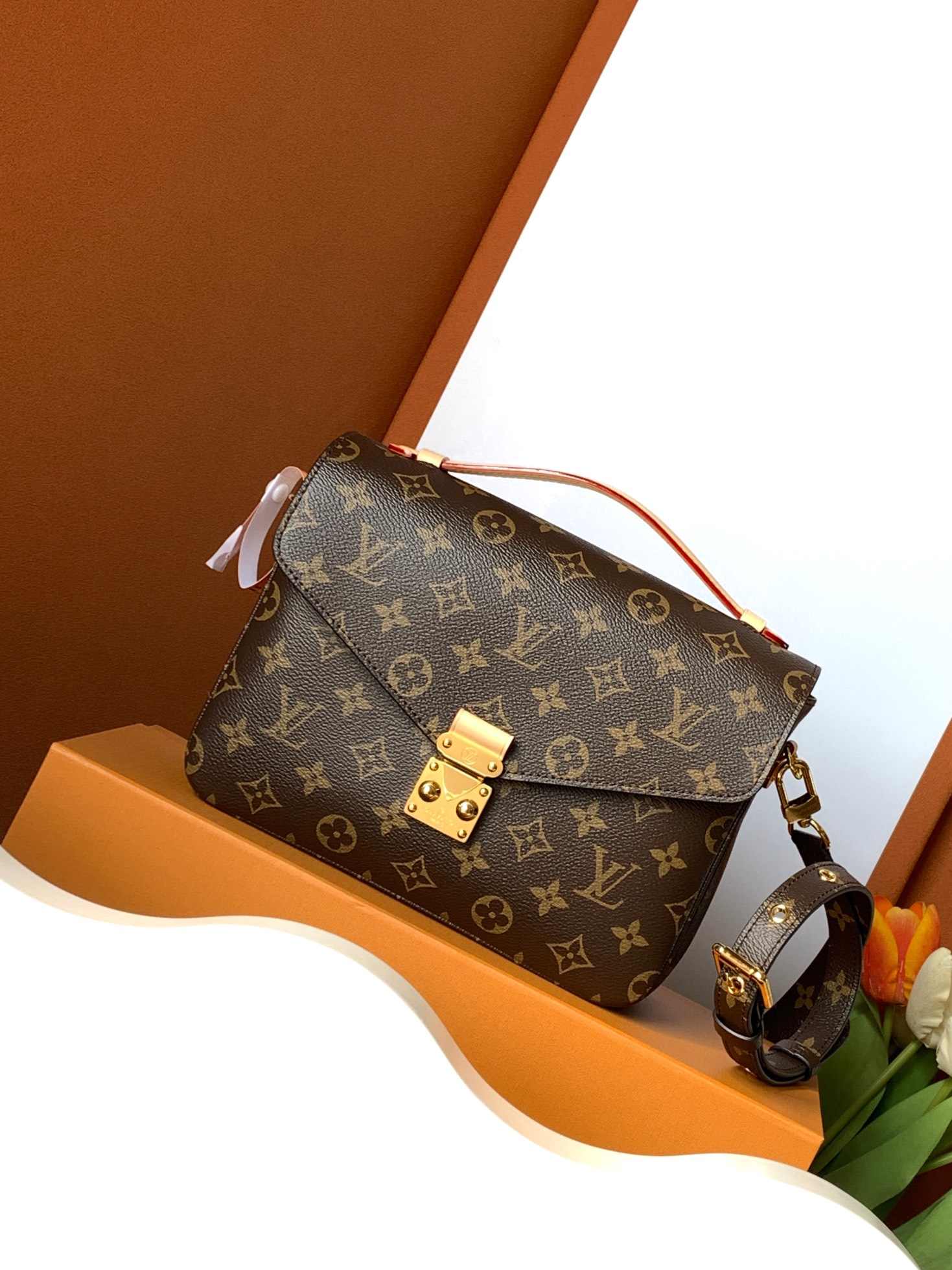Louis Vuitton Pochette Métis Monogram — M44875