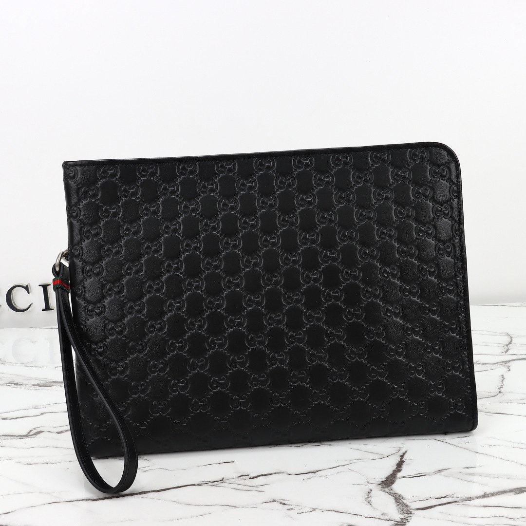 Gucci GG Emblem Large Pouch — 850224