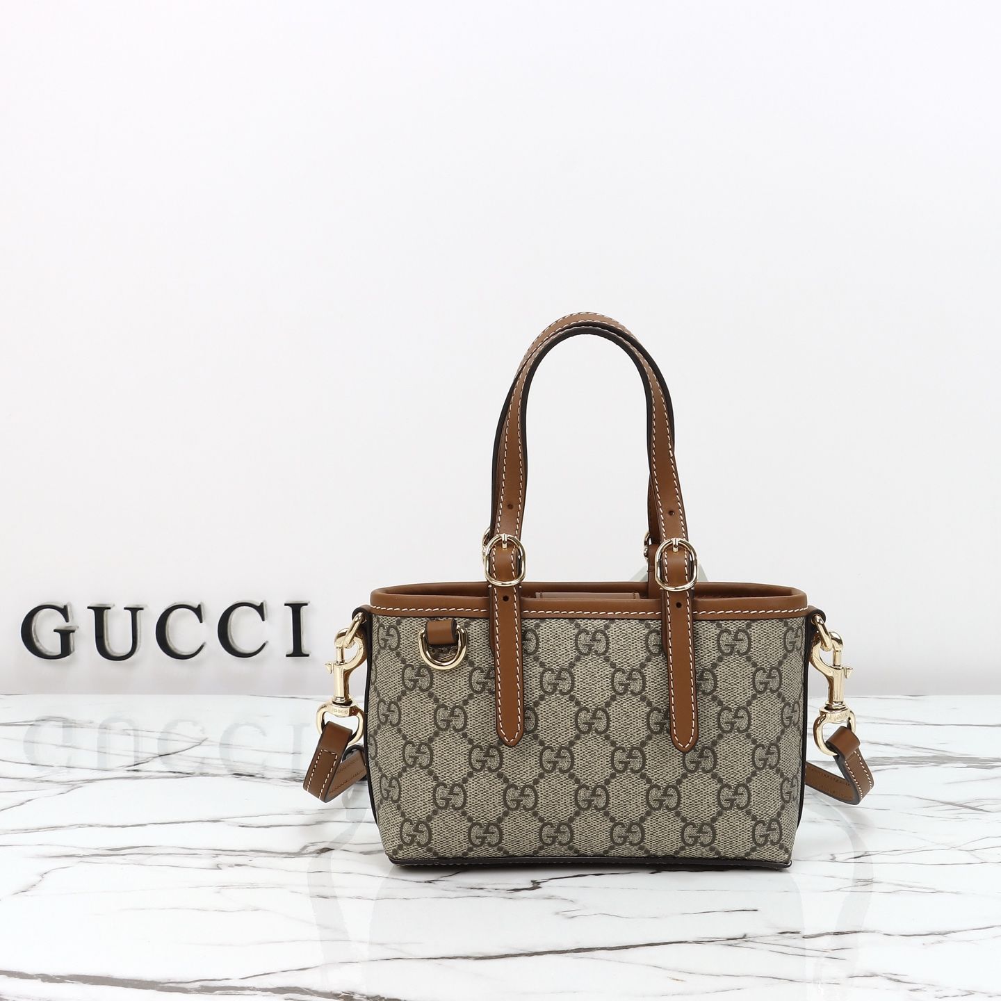 Gucci GG Emblem mini bag — 855491
