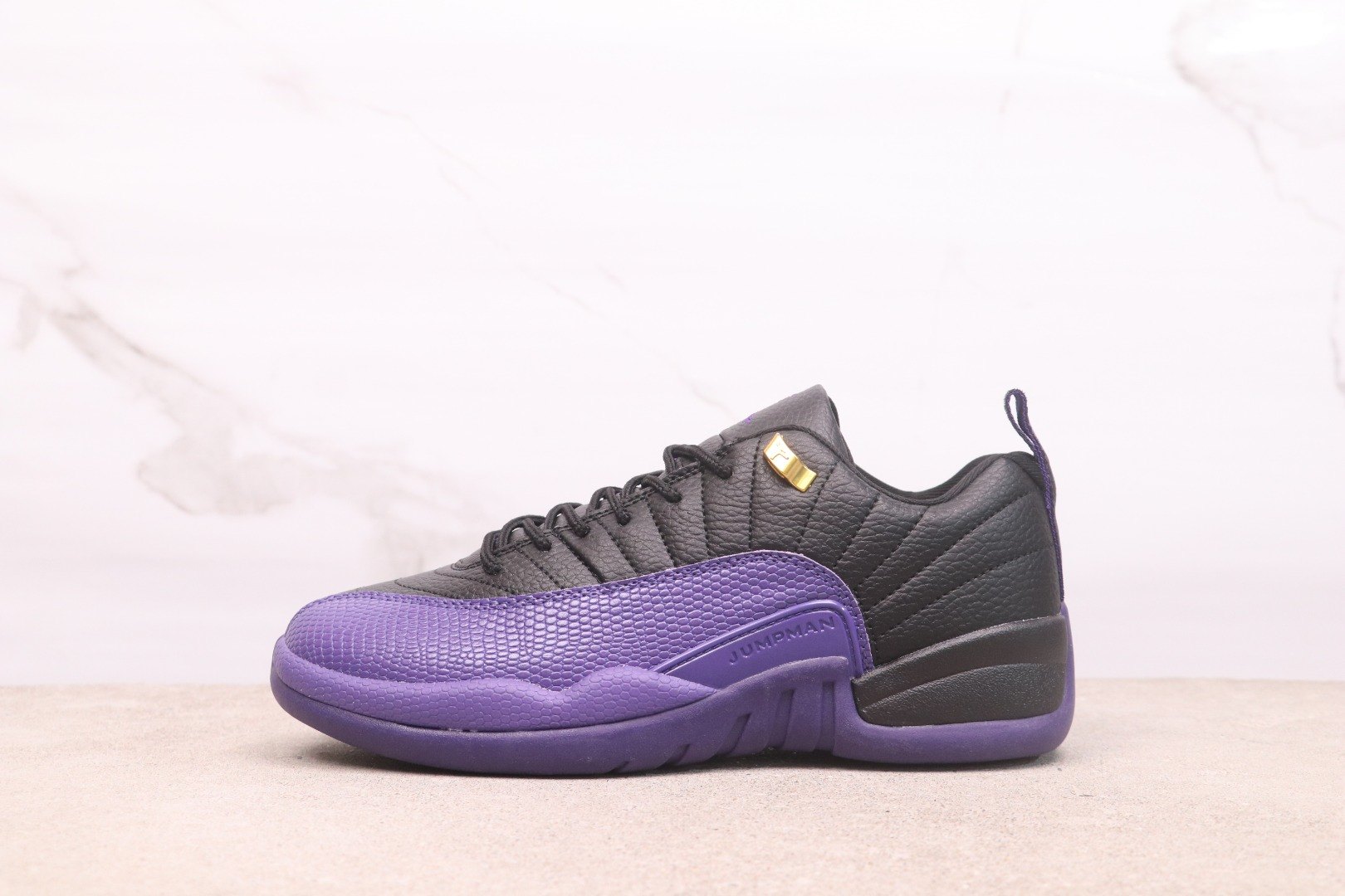 Air Jordan 12 Low CT8013-057