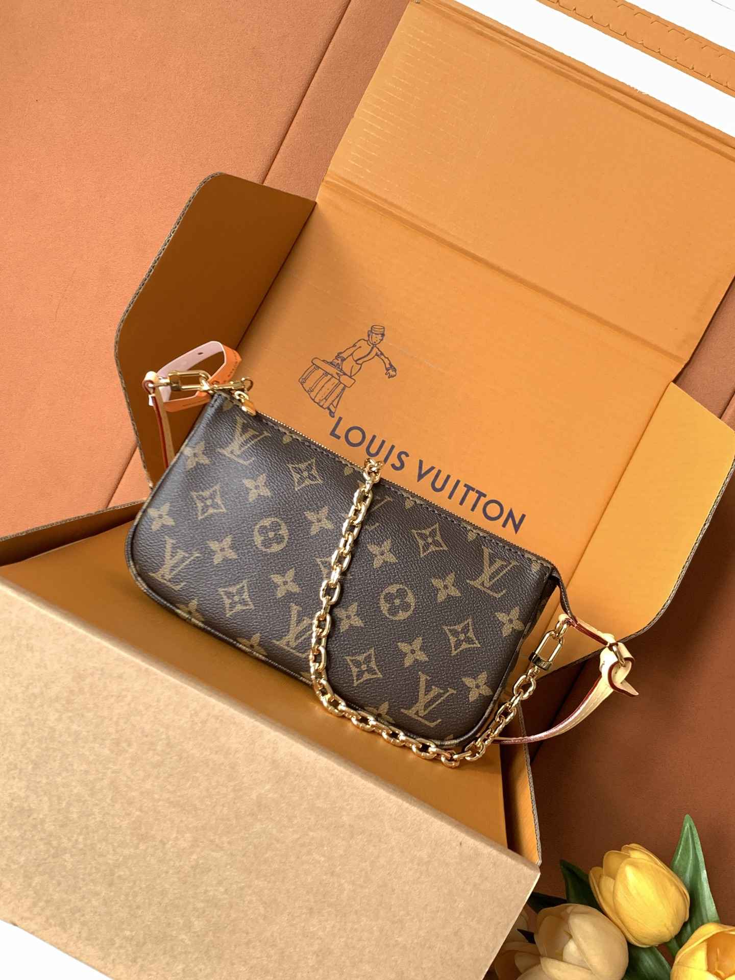 Louis Vuitton Pochette Accessoires โ M82766