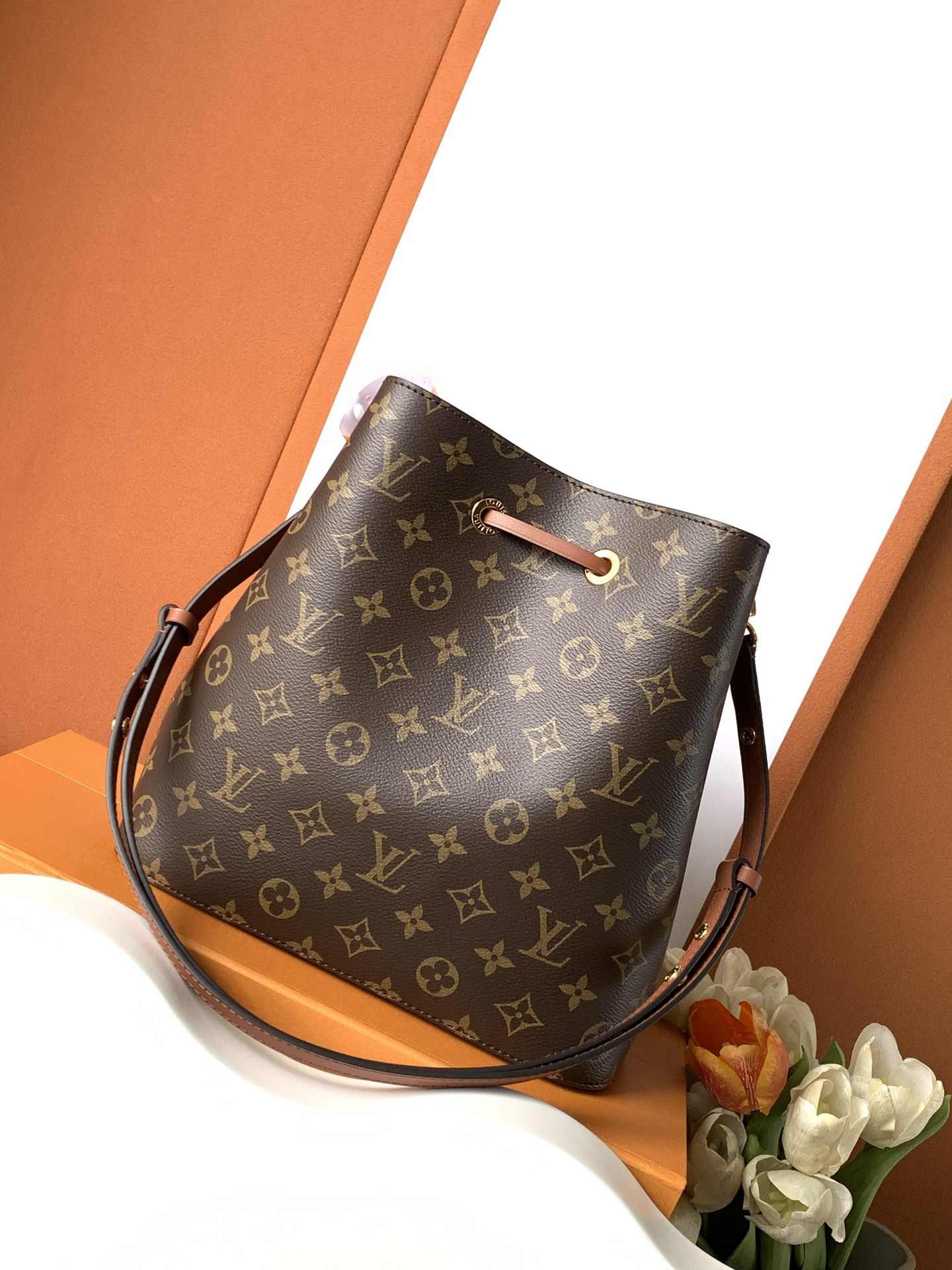 Louis Vuitton NéoNoé MM — LV-M44887-SRC0091