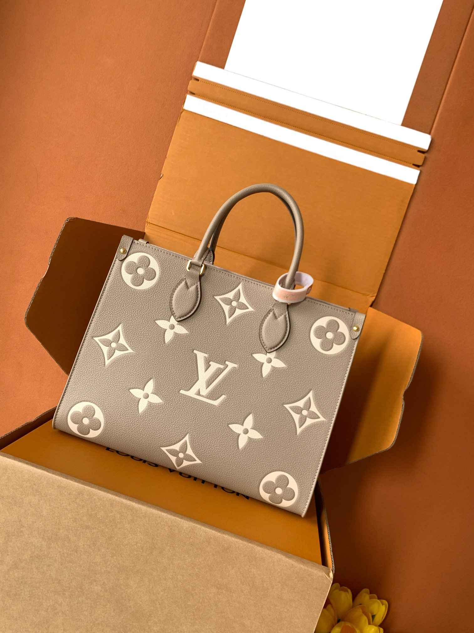 Louis Vuitton OnTheGo MM — LV-M45494-SRC0099